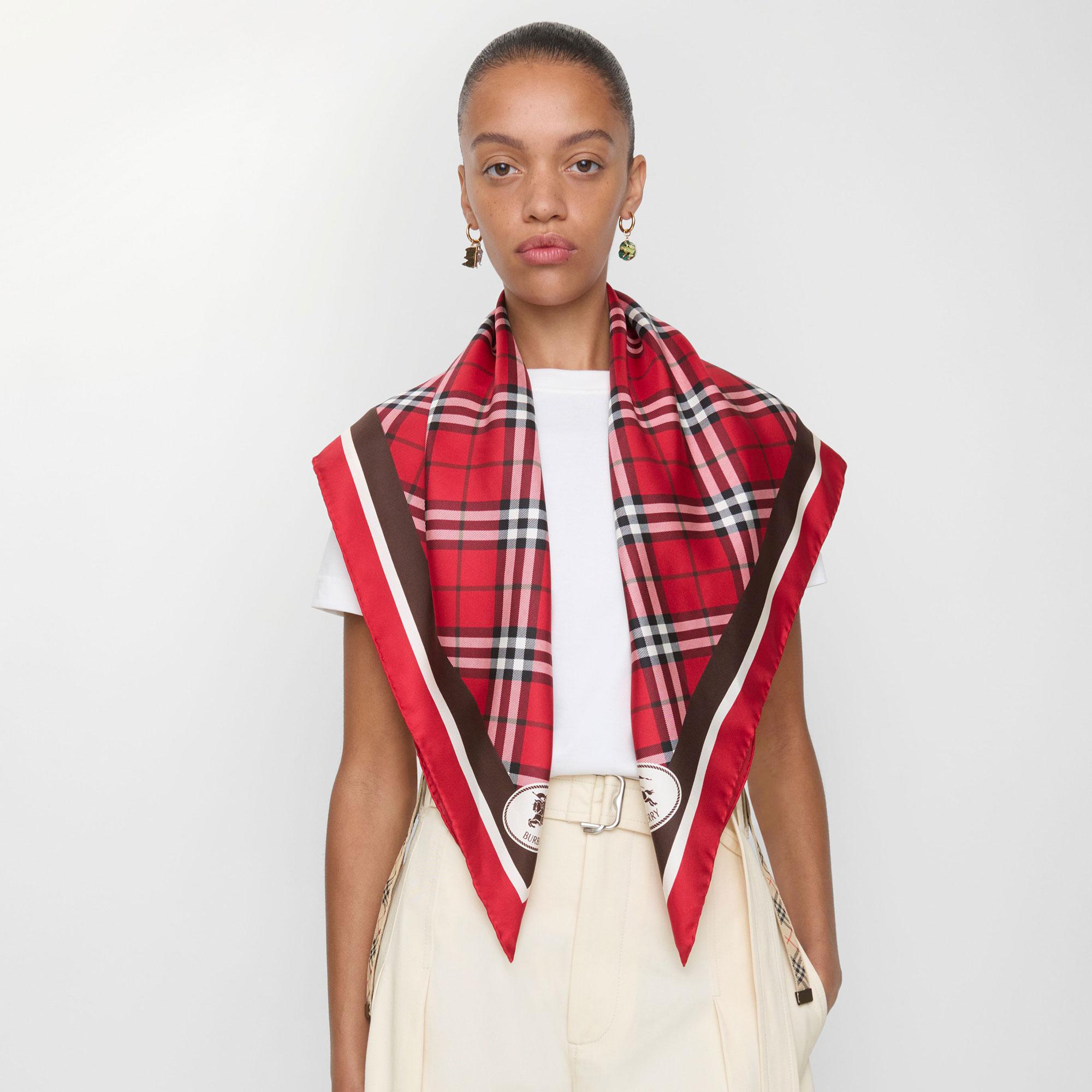 Burberry Kadın Kırmızı Eşarp