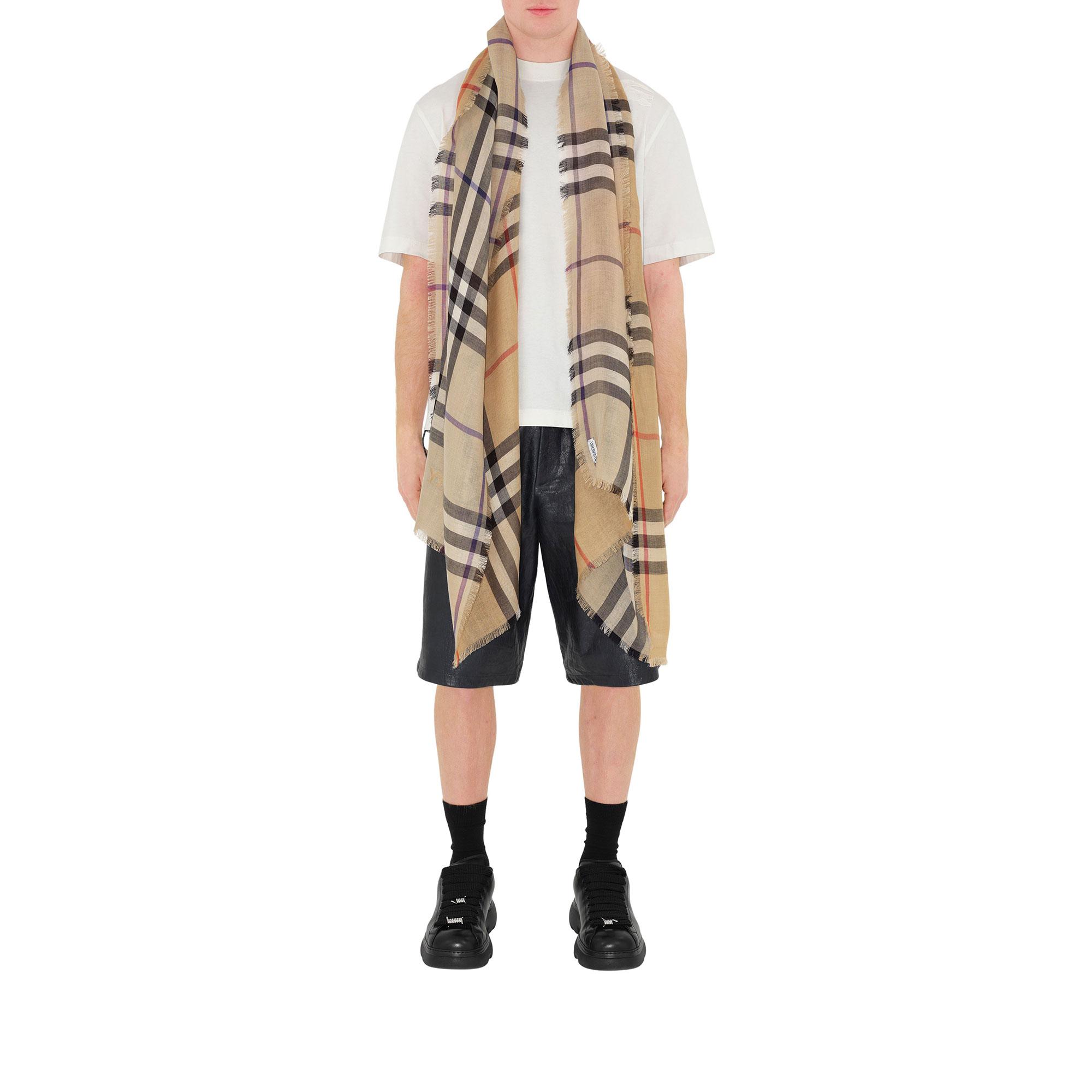 Burberry Gauz Reversible Wool Silk Kadın Bej Atkı