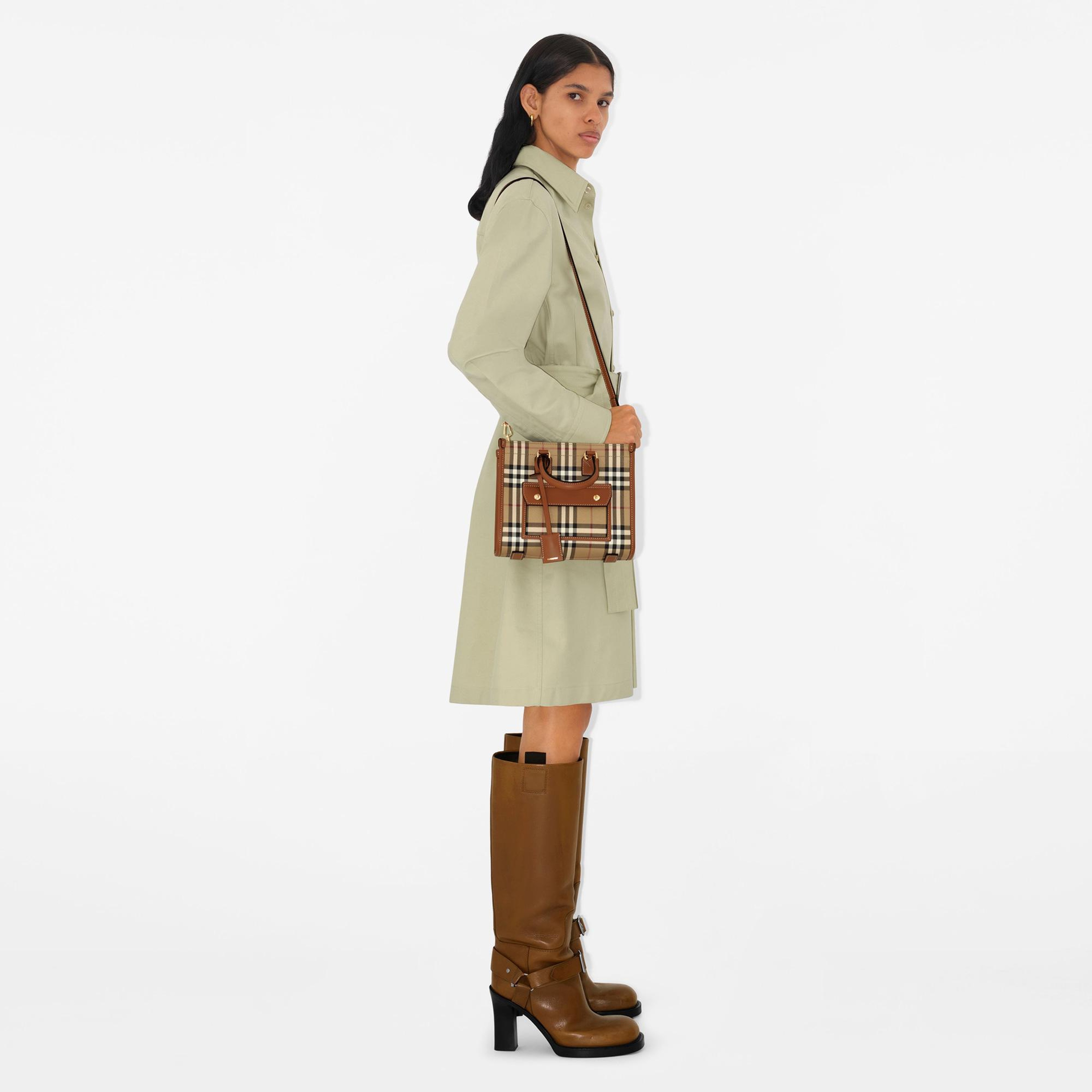 Burberry Kadın Bej Çanta