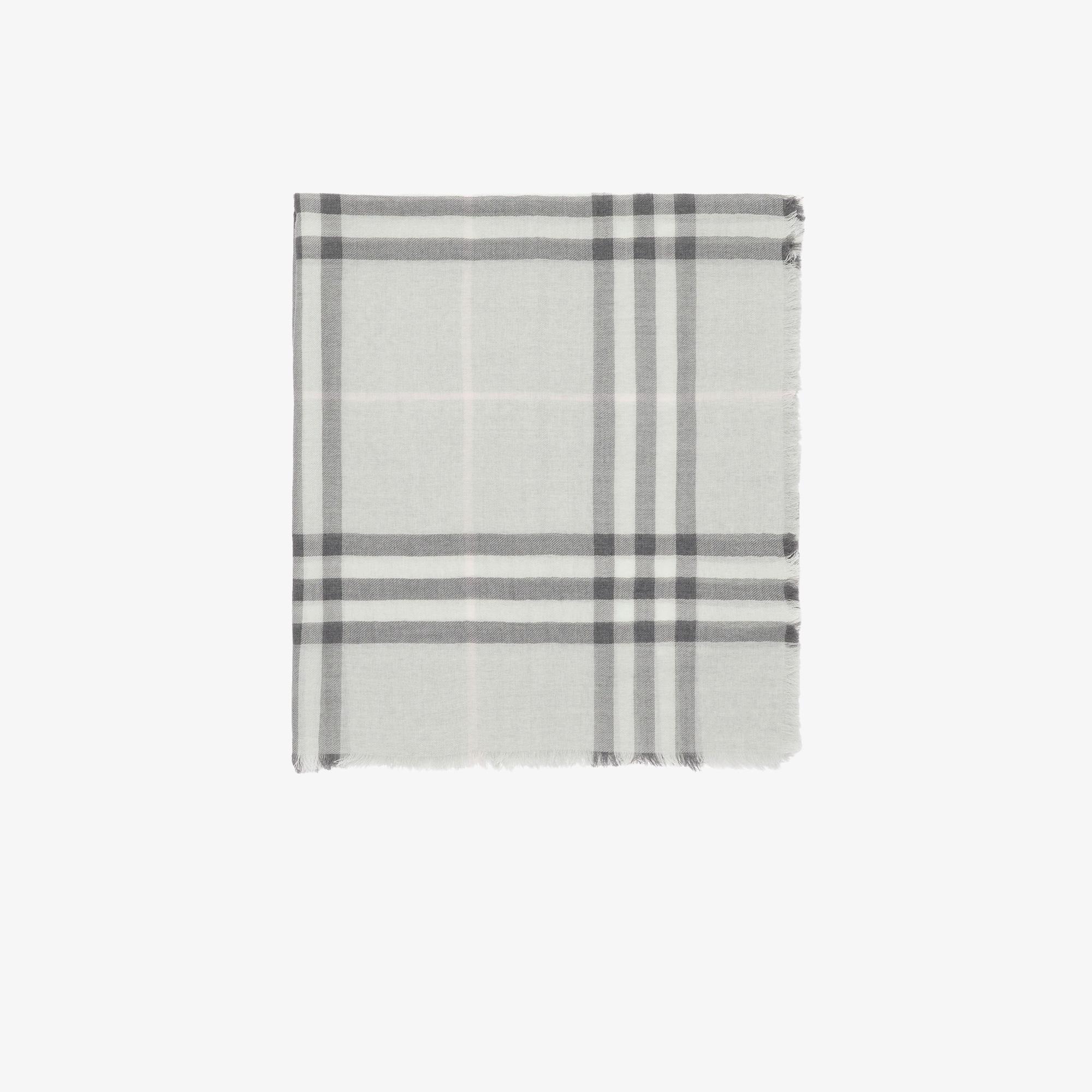 Burberry Giant Wide Check Wool Kadın Gri Atkı