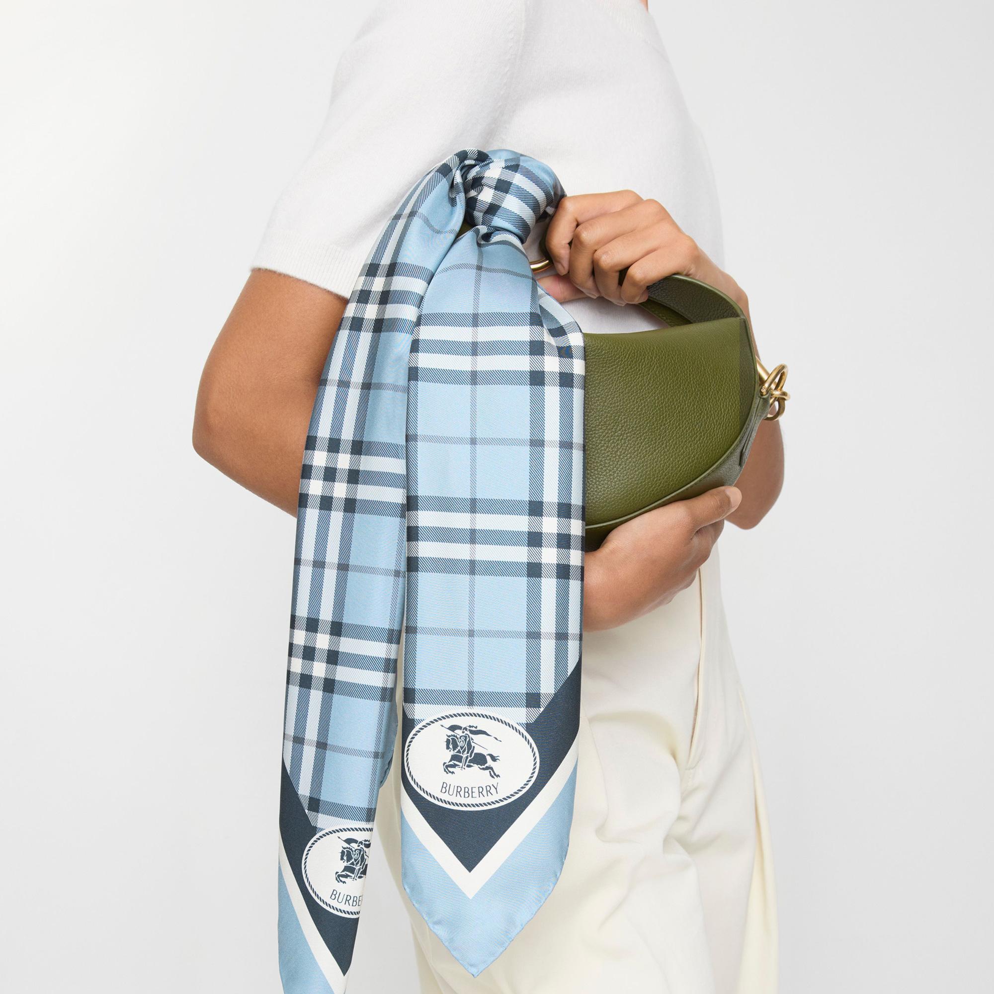 Burberry Kadın Mavi Eşarp