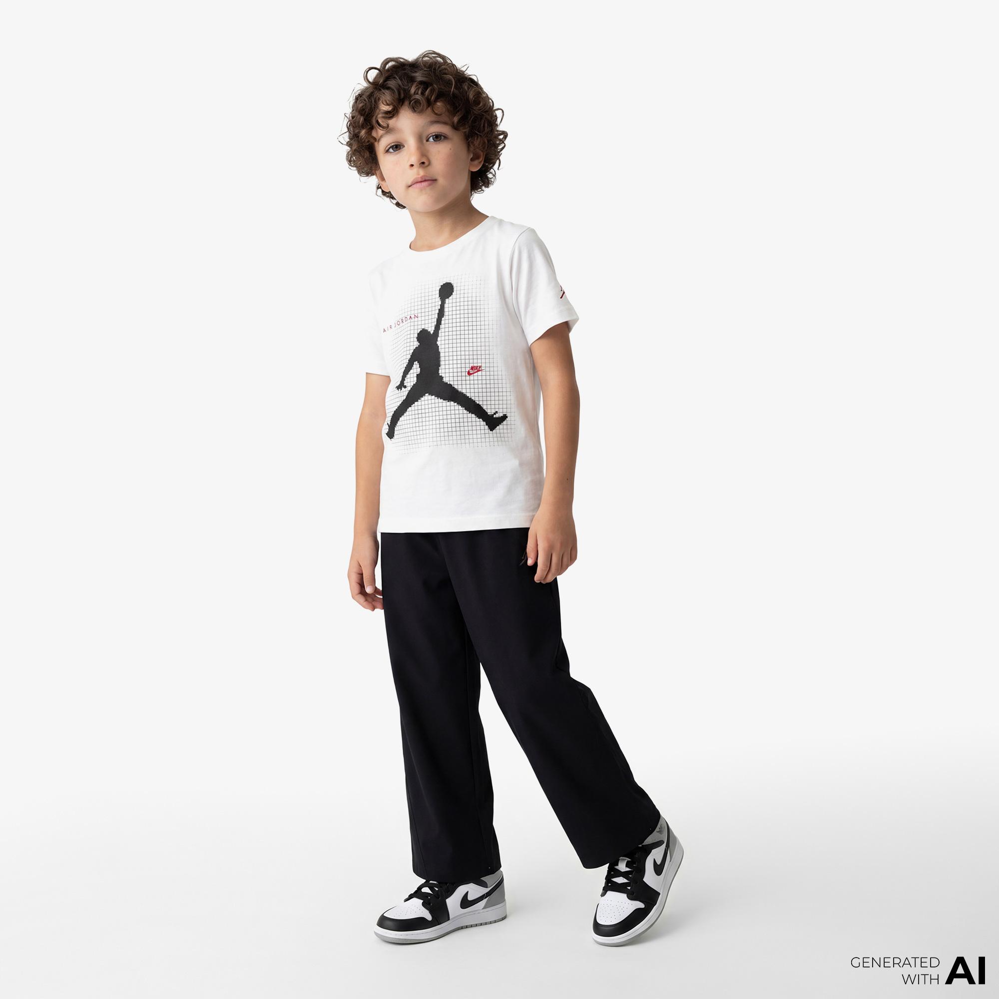 Jordan Jumpman Grid Blur Erkek Çocuk Beyaz T-Shirt