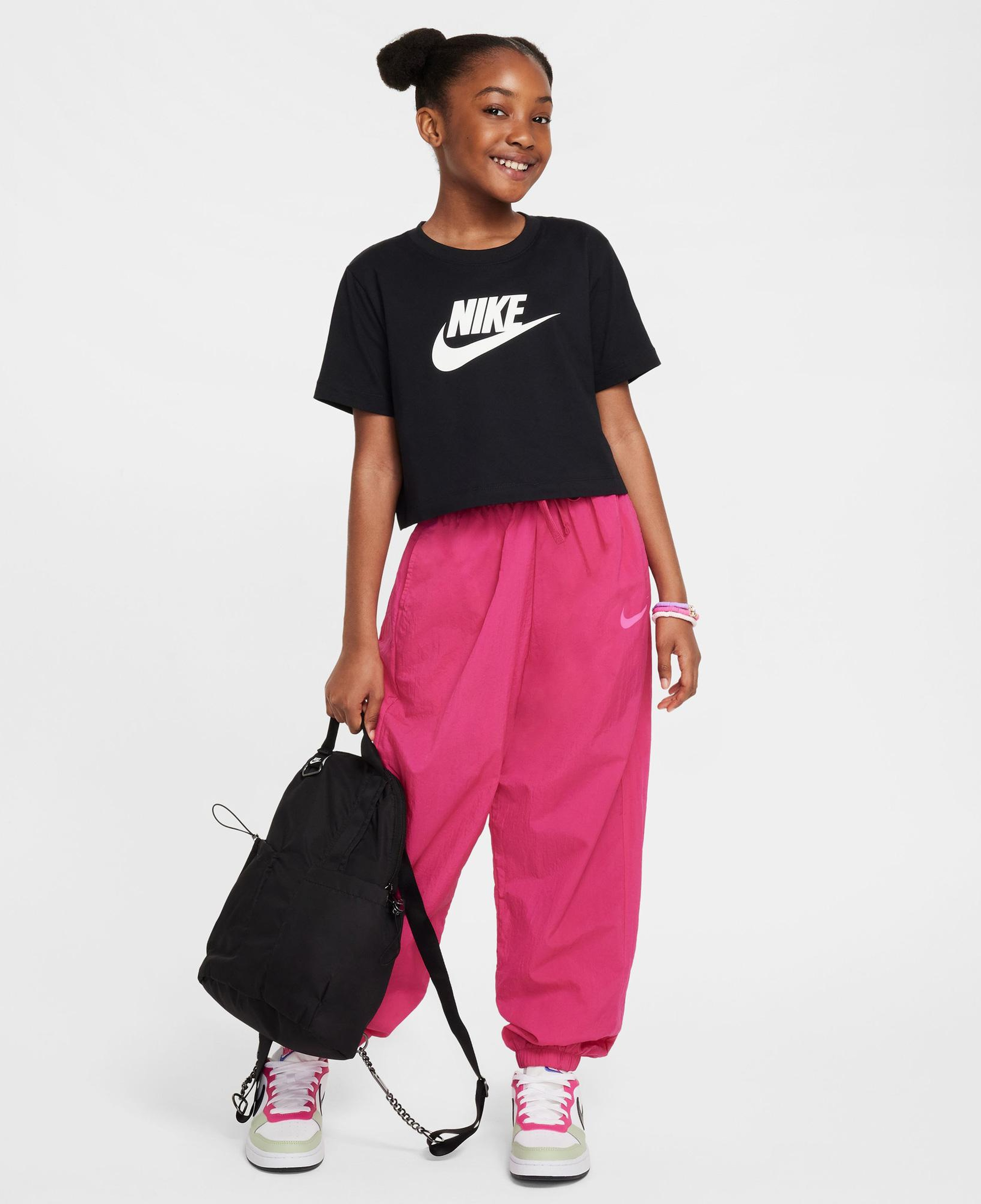 Nike Sportswear Futura Çocuk Siyah Crop T-Shirt