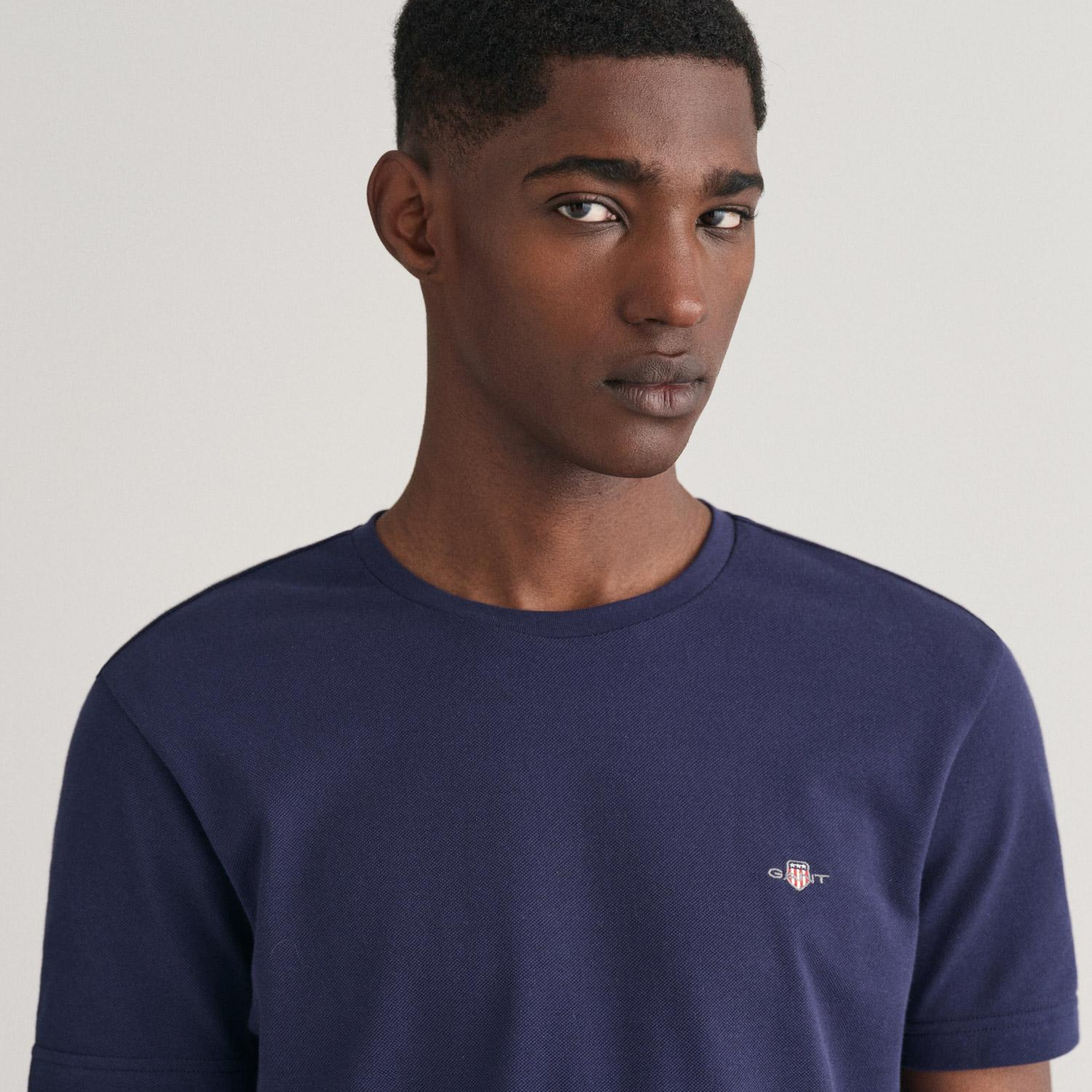 GANT Erkek Lacivert Slim Fit Bisiklet Yaka T-Shirt