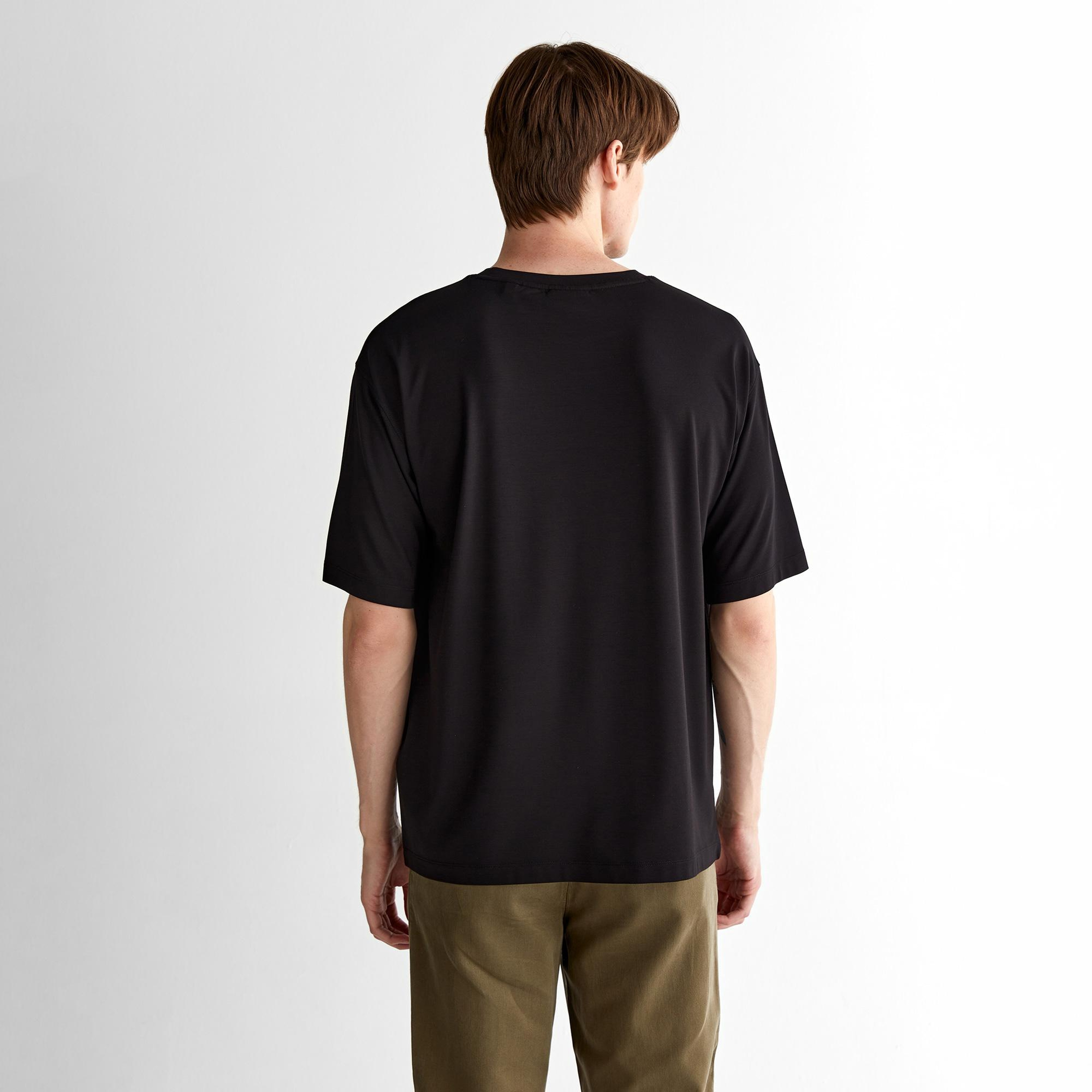 GANT Erkek Siyah Relaxed Fit Bisiklet Yaka Logolu T-Shirt
