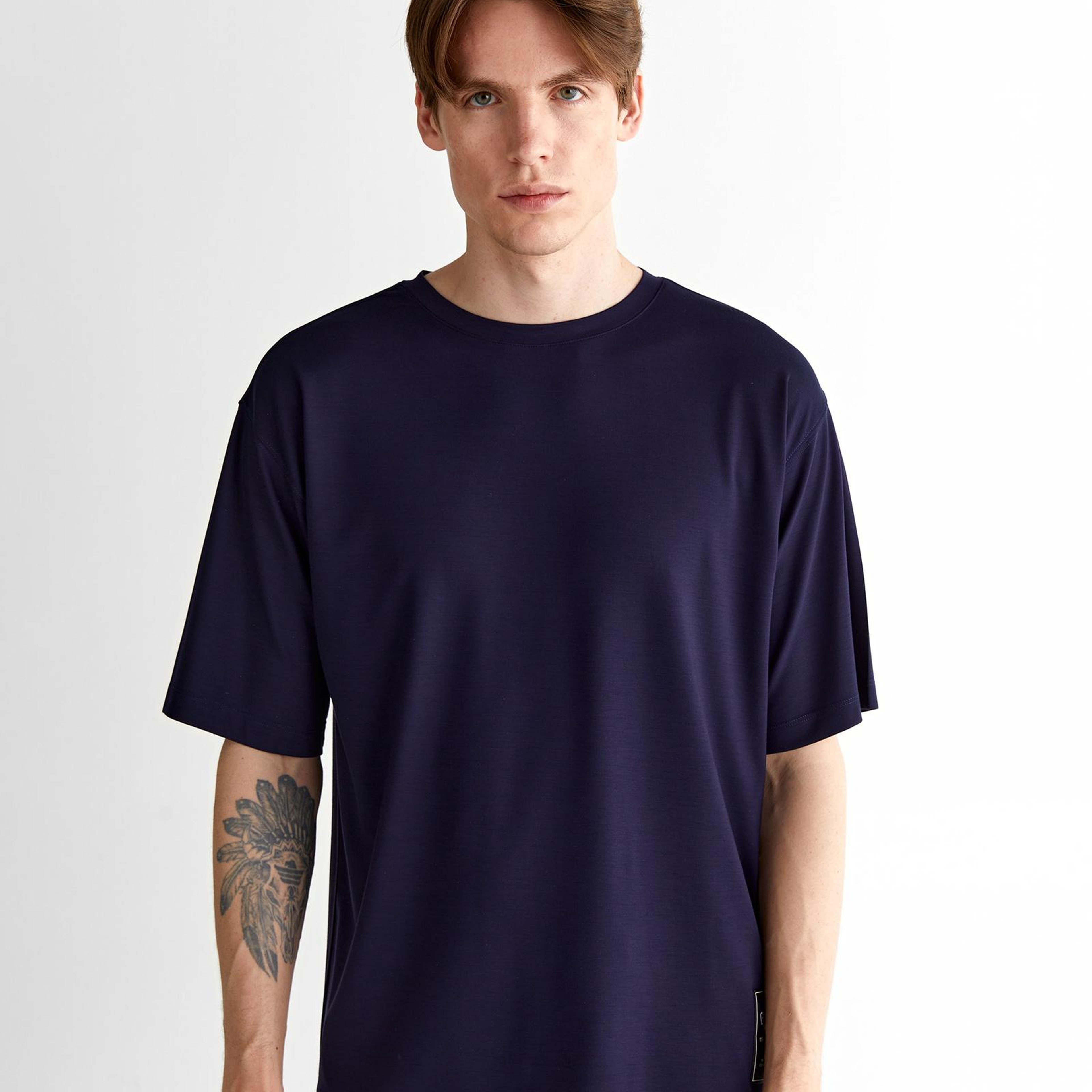 GANT Erkek Lacivert Relaxed Fit Bisiklet Yaka Logolu T-Shirt