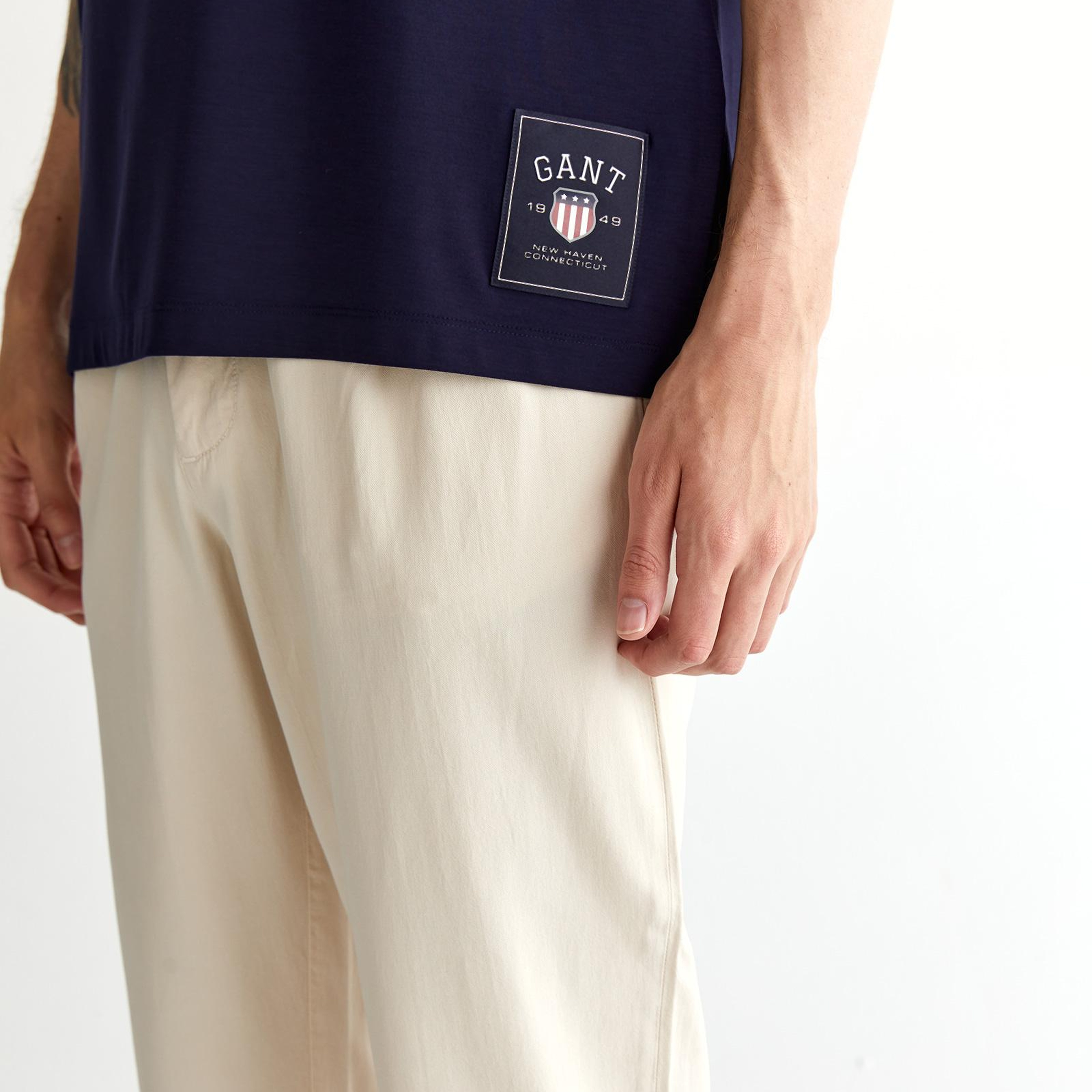 GANT Erkek Lacivert Relaxed Fit Bisiklet Yaka Logolu T-Shirt