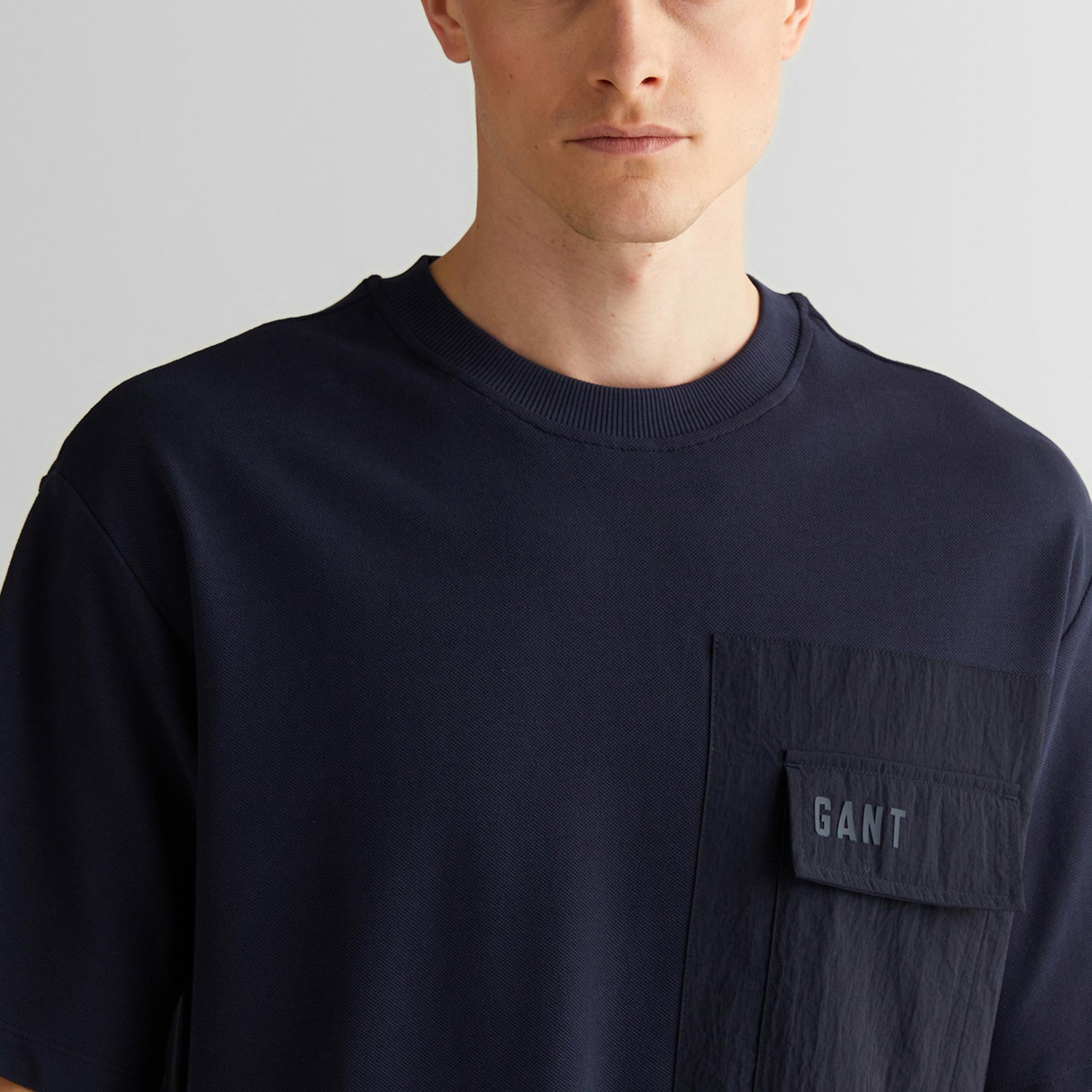 GANT Erkek Lacivert Relaxed Fit Bisiklet Yaka Logolu T-Shirt