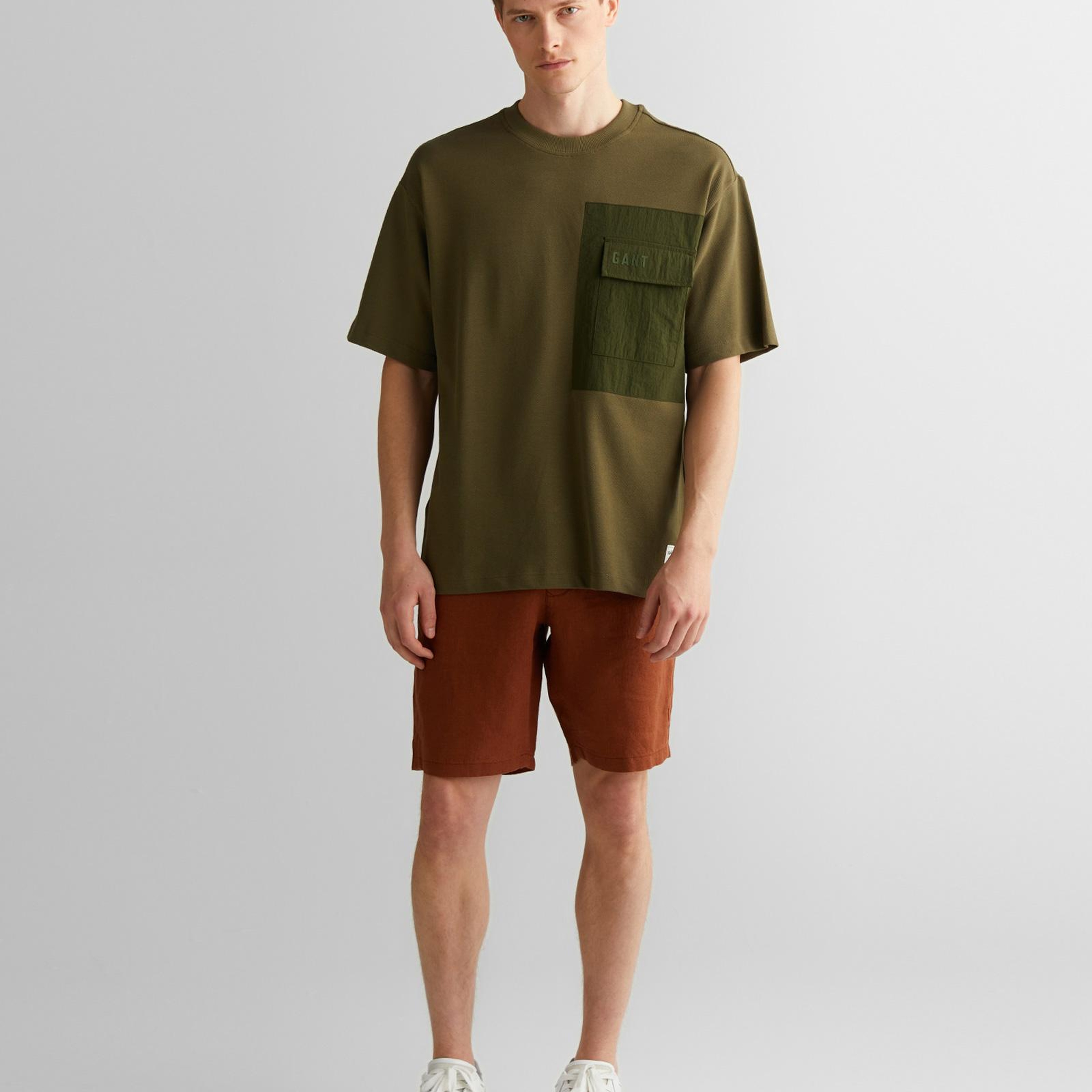 GANT Erkek Yeşil Relaxed Fit Bisiklet Yaka Logolu T-Shirt