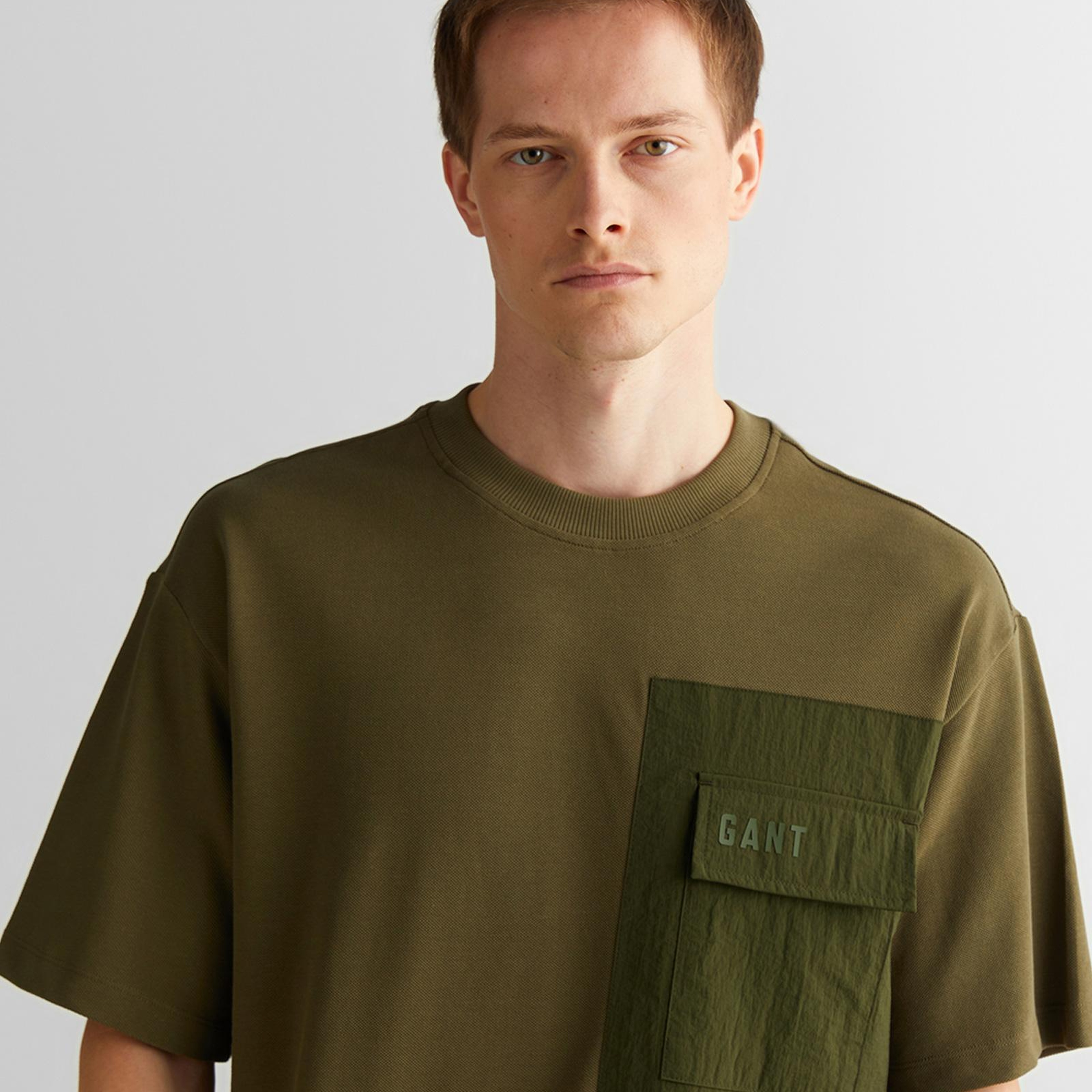 GANT Erkek Yeşil Relaxed Fit Bisiklet Yaka Logolu T-Shirt