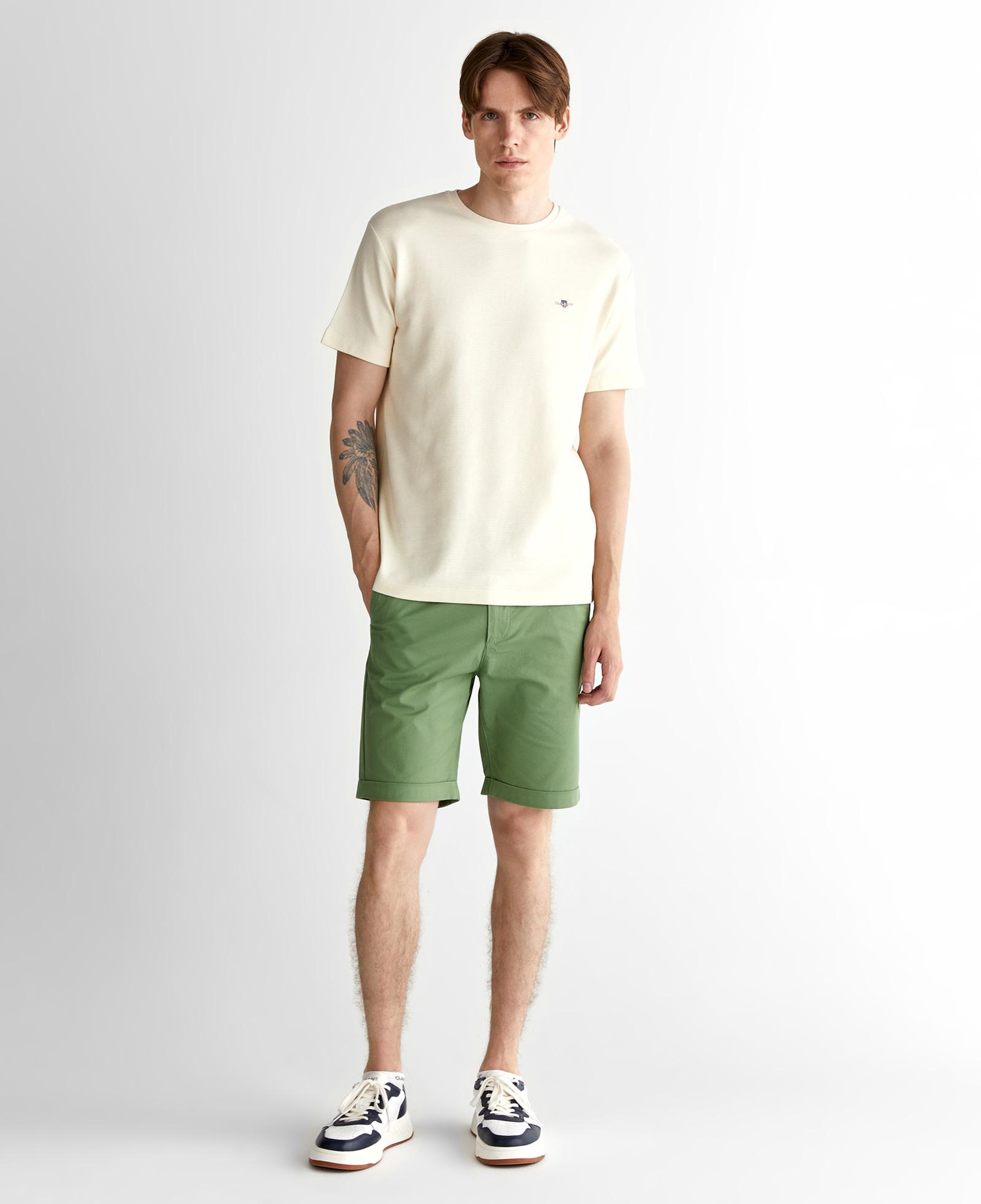 GANT Erkek Krem Bisiklet Yaka Regular Fit Logolu T-Shirt