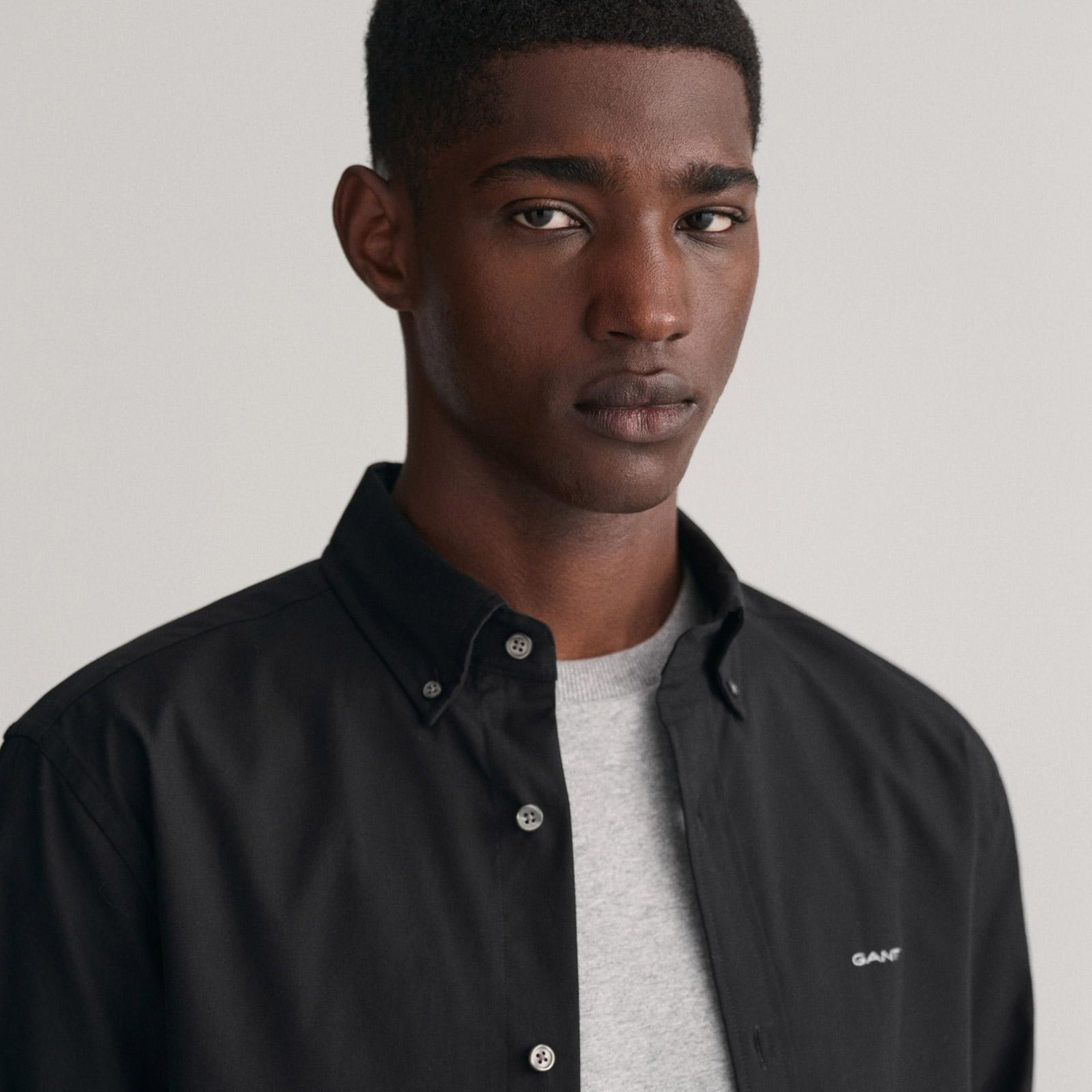 GANT Erkek Siyah Regular Fit Düğmeli Yaka Oxford Gömlek