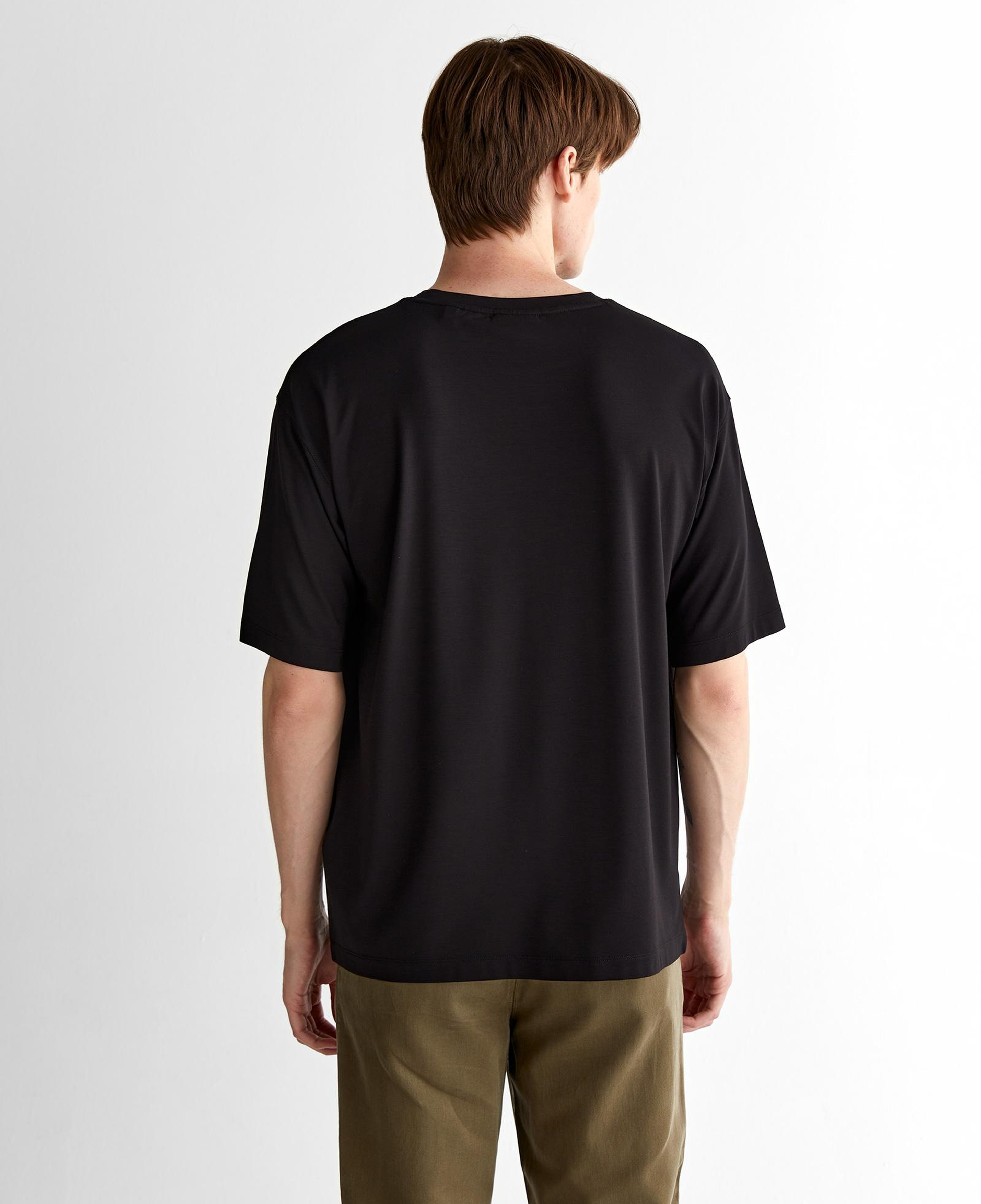 GANT Erkek Siyah Relaxed Fit Bisiklet Yaka Logolu T-Shirt