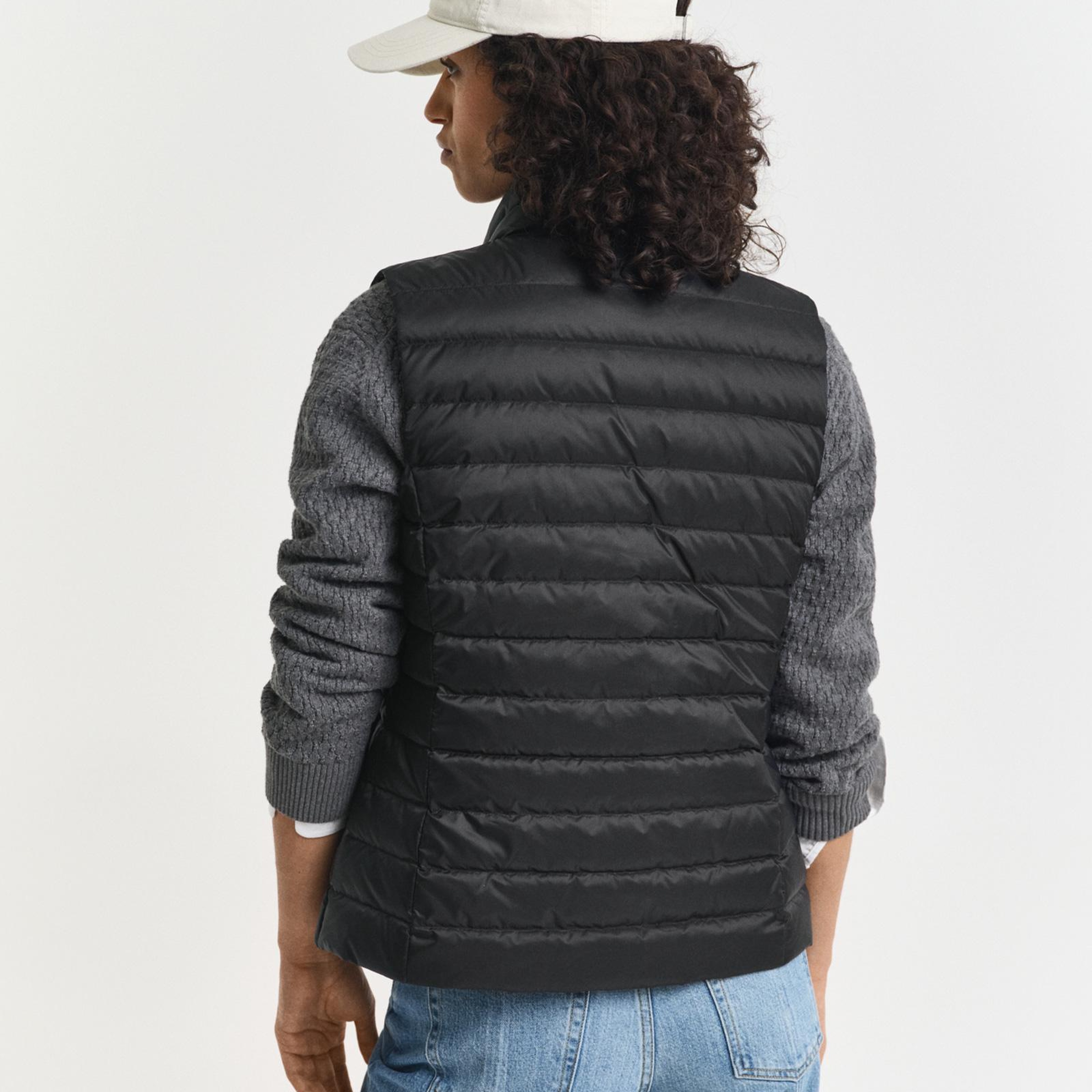 GANT Kadın Siyah Regular Fit Dik Yaka Kaz Tüyü Yelek