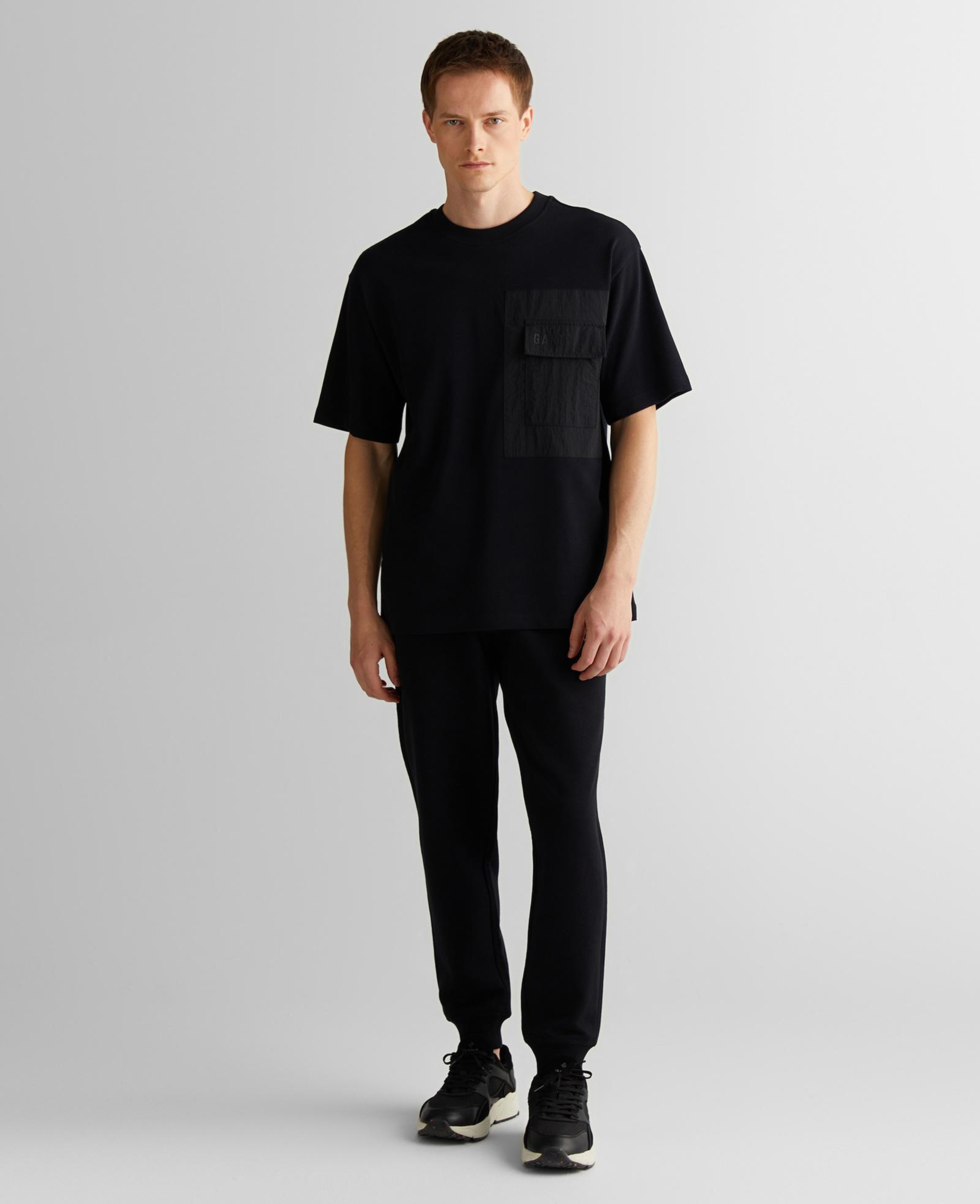 GANT Erkek Siyah Relaxed Fit Bisiklet Yaka Logolu T-Shirt