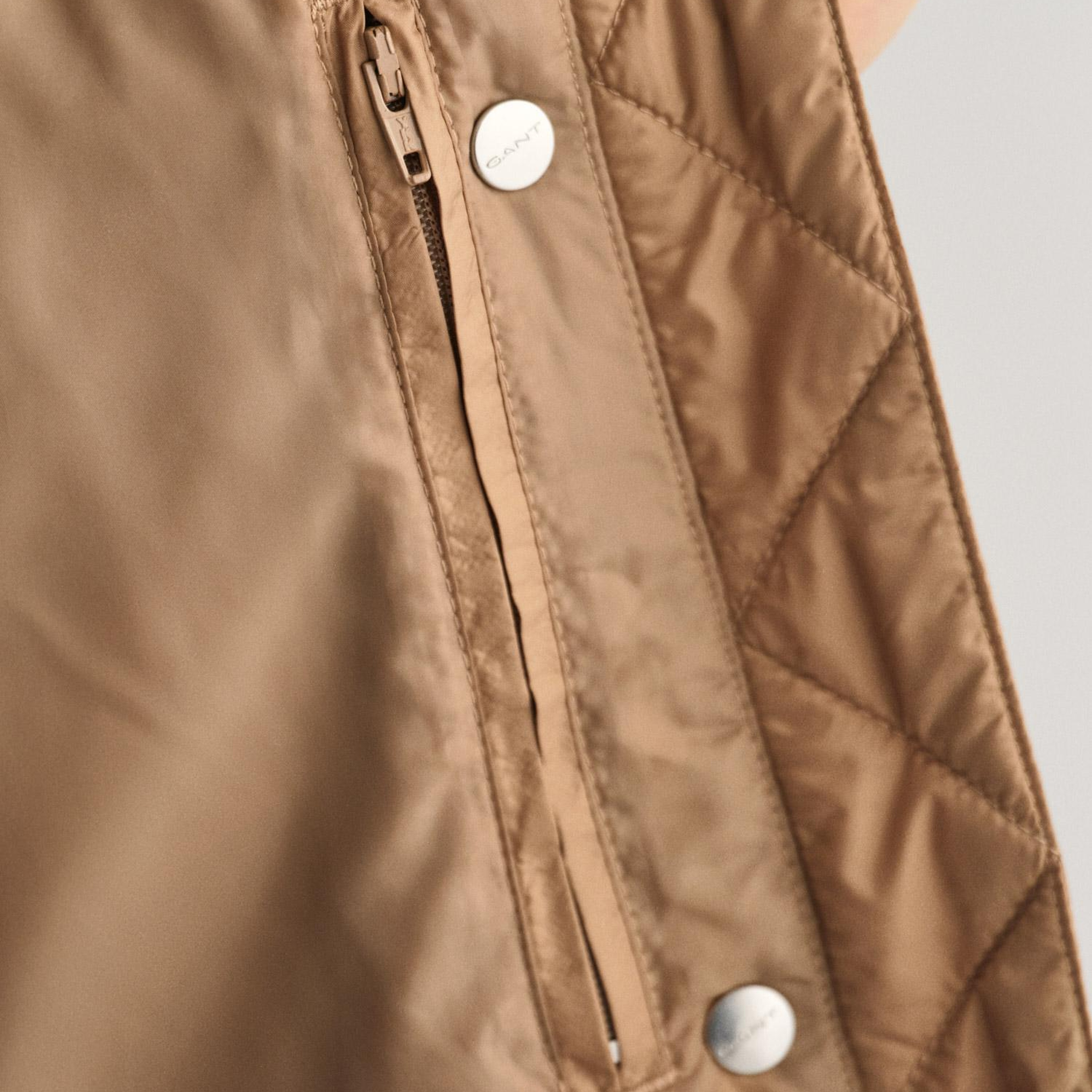 GANT Kadın Kahverengi Dik Yaka Kapitone Mont