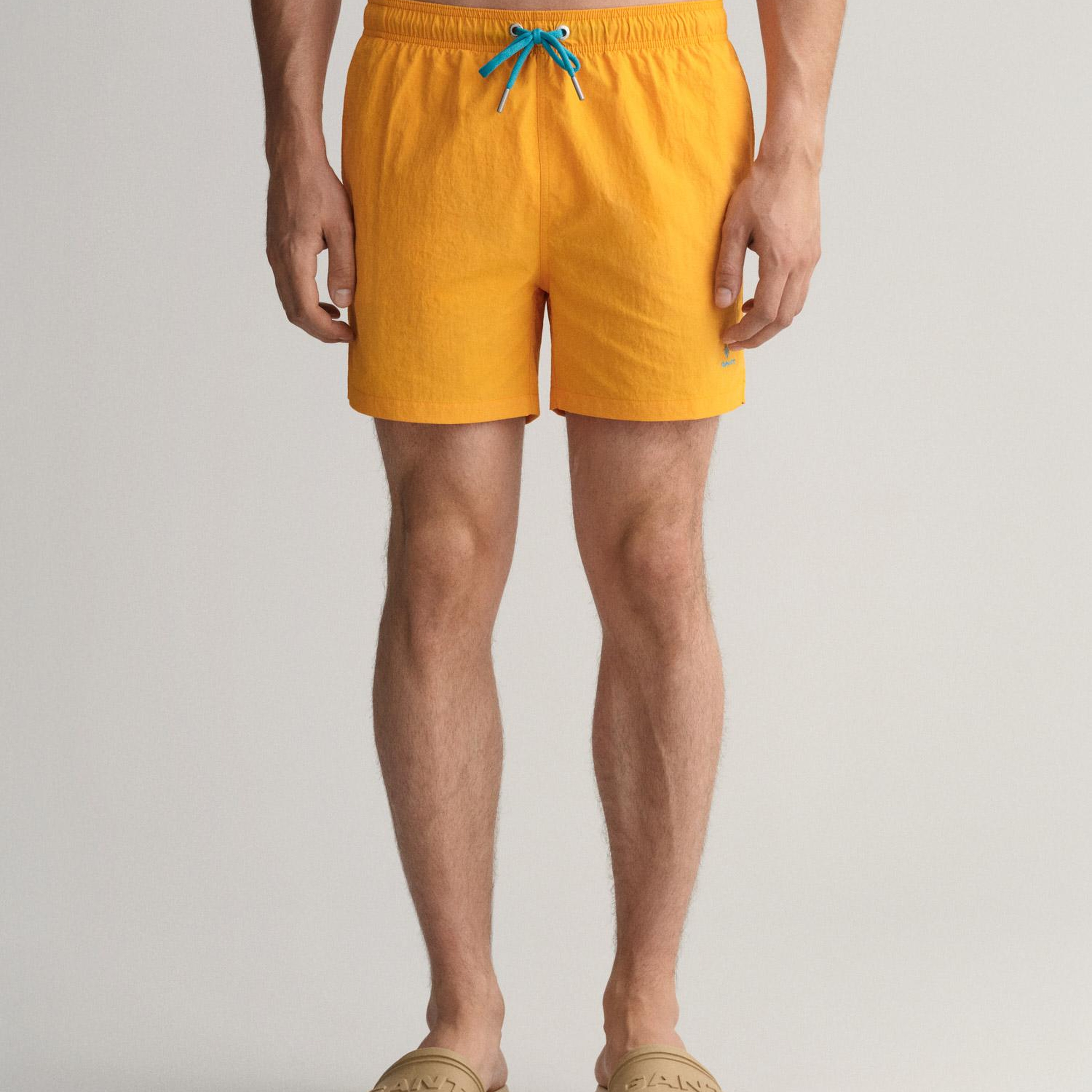 GANT Erkek Turuncu Classic Fit Deniz Şortu