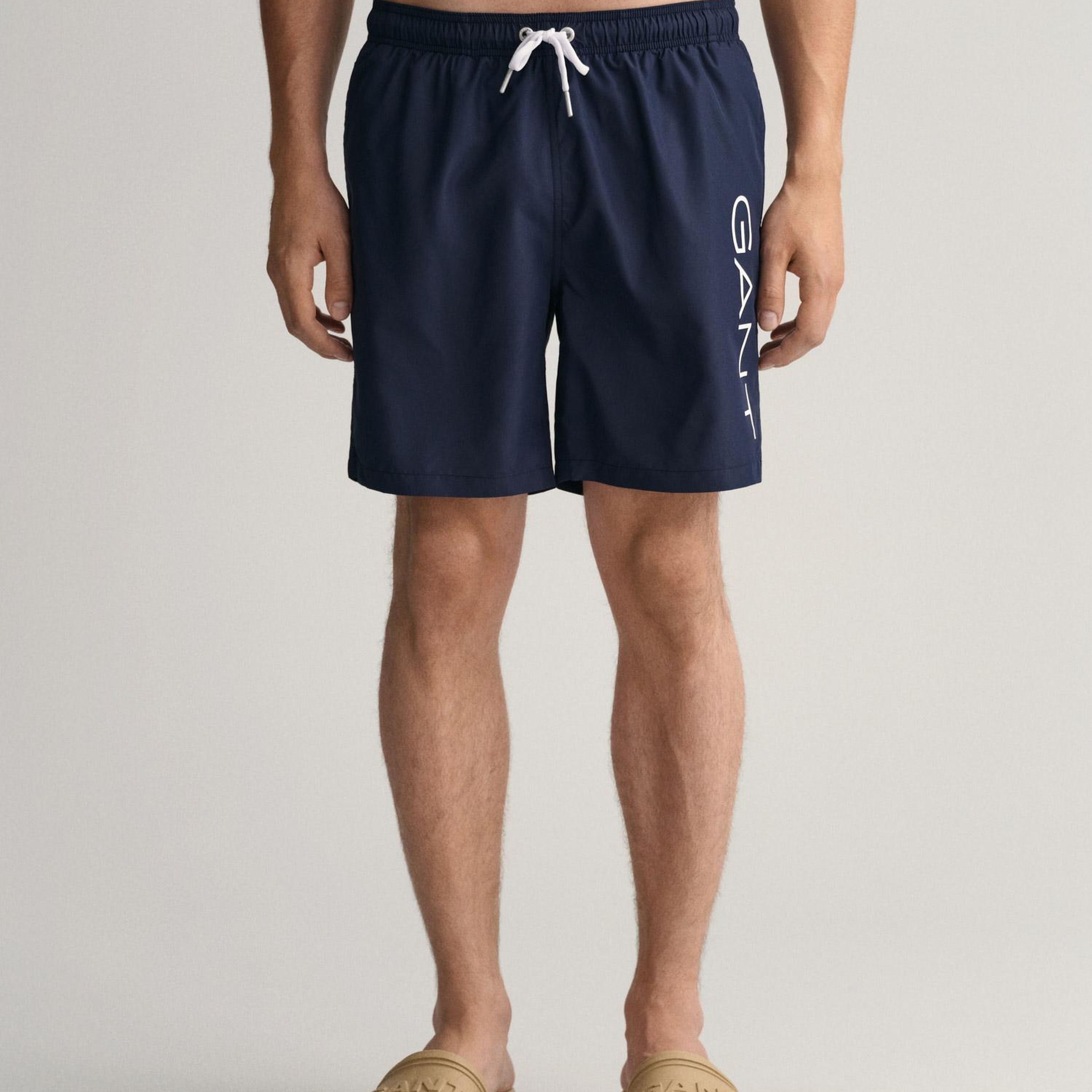 GANT Erkek Lacivert Logolu Deniz Şortu