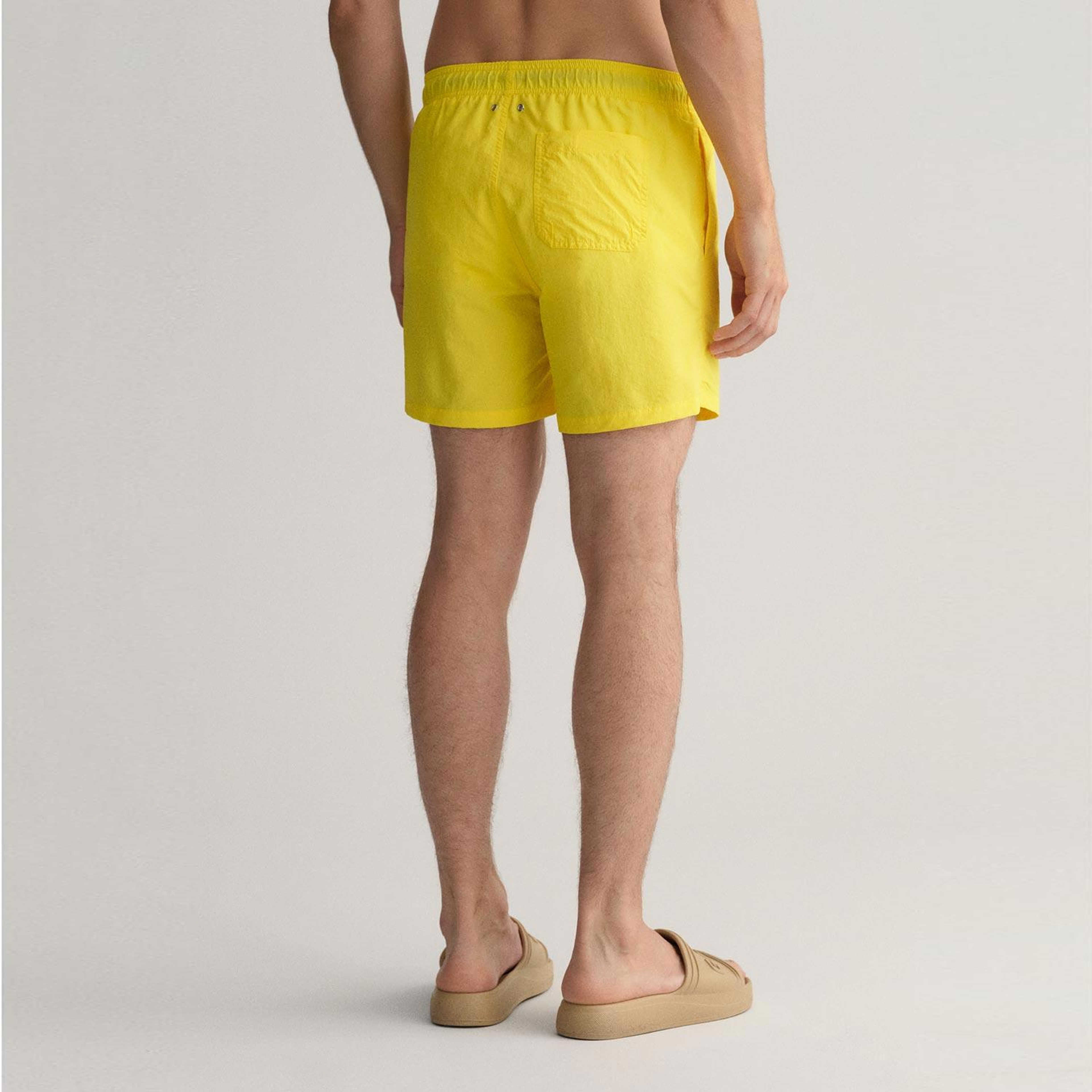 GANT Erkek Sarı Classic Fit Deniz Şortu