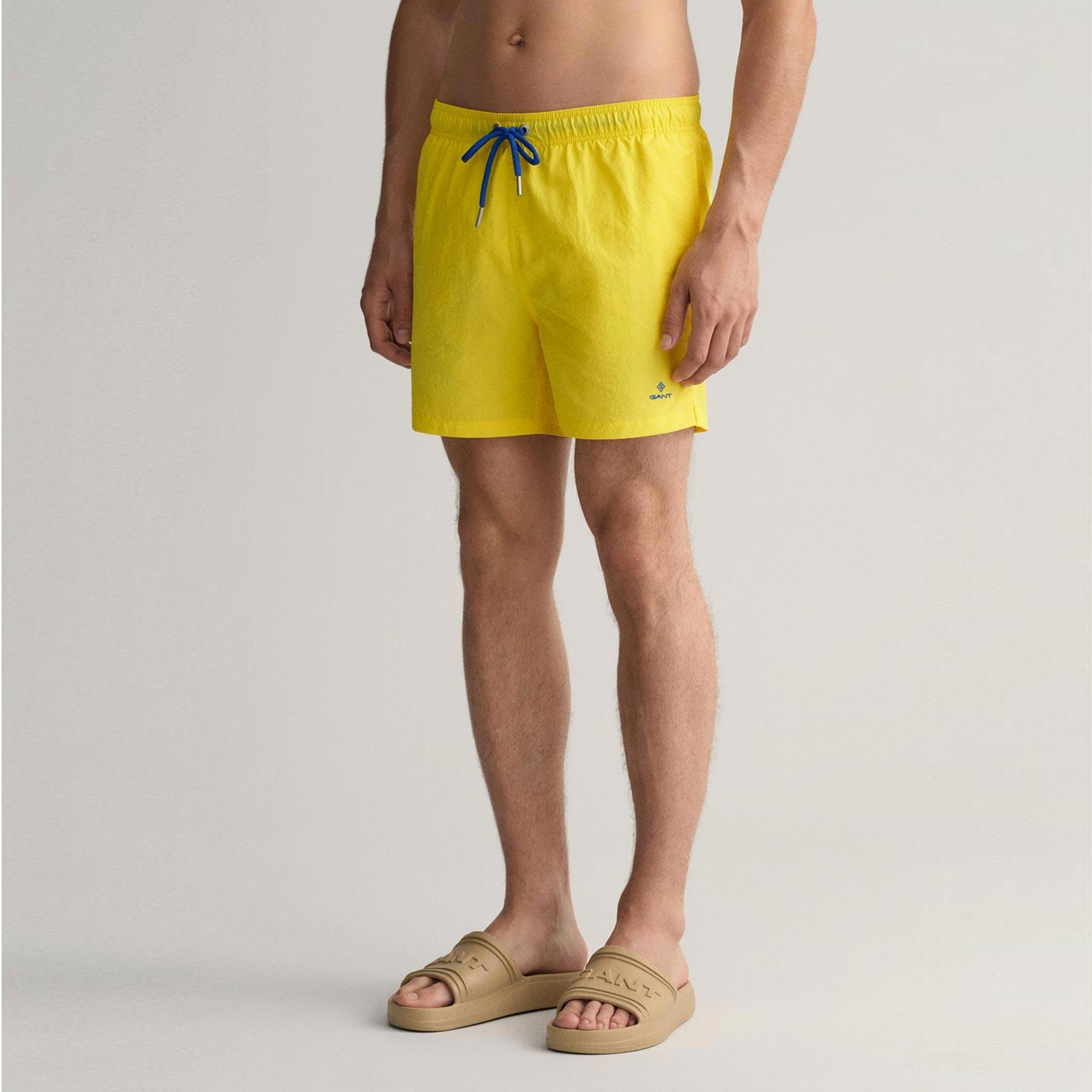 GANT Erkek Sarı Classic Fit Deniz Şortu