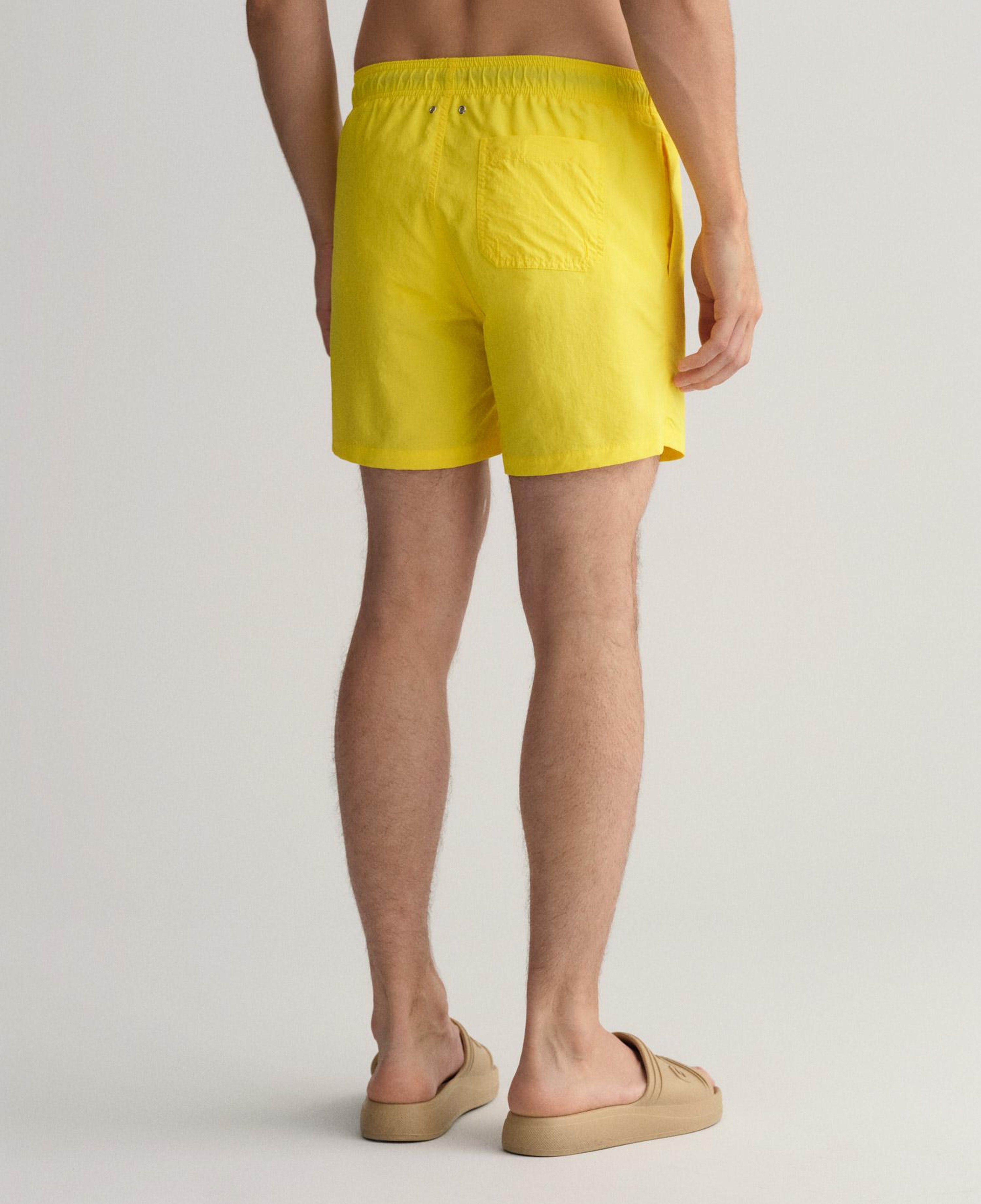 GANT Erkek Sarı Classic Fit Deniz Şortu