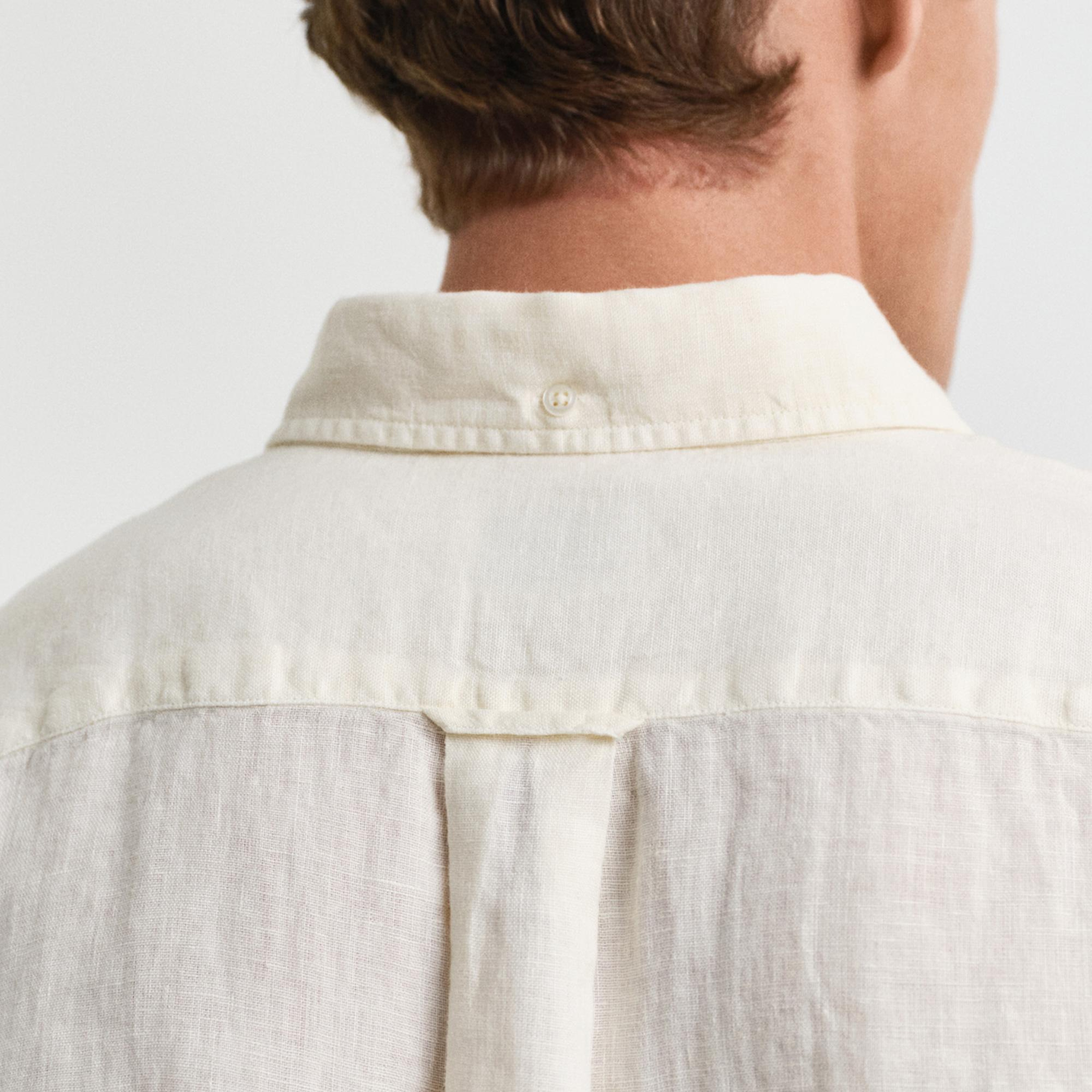 Gant Erkek Krem Regular Fit Düğmeli Yaka Keten Gömlek