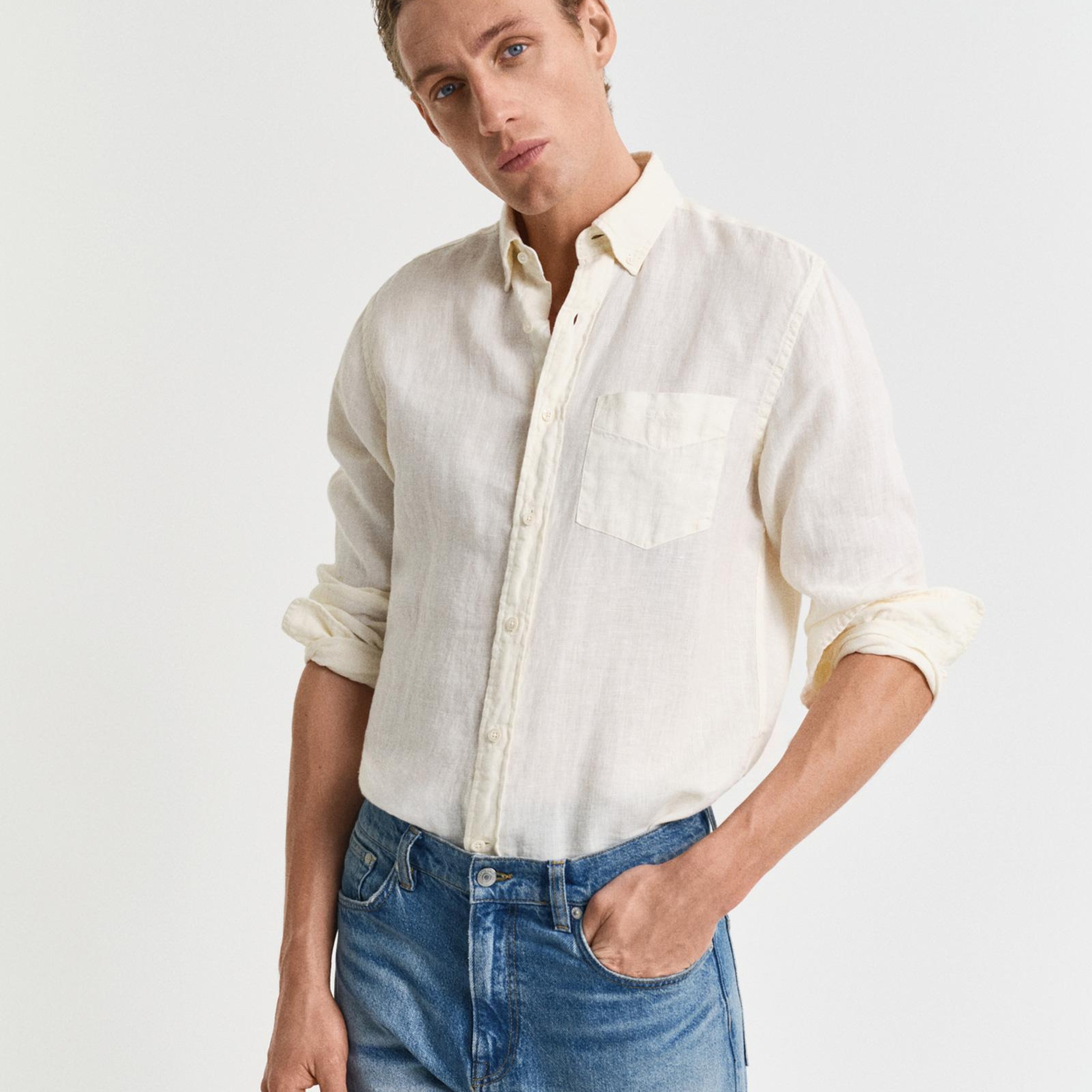 Gant Erkek Krem Regular Fit Düğmeli Yaka Keten Gömlek