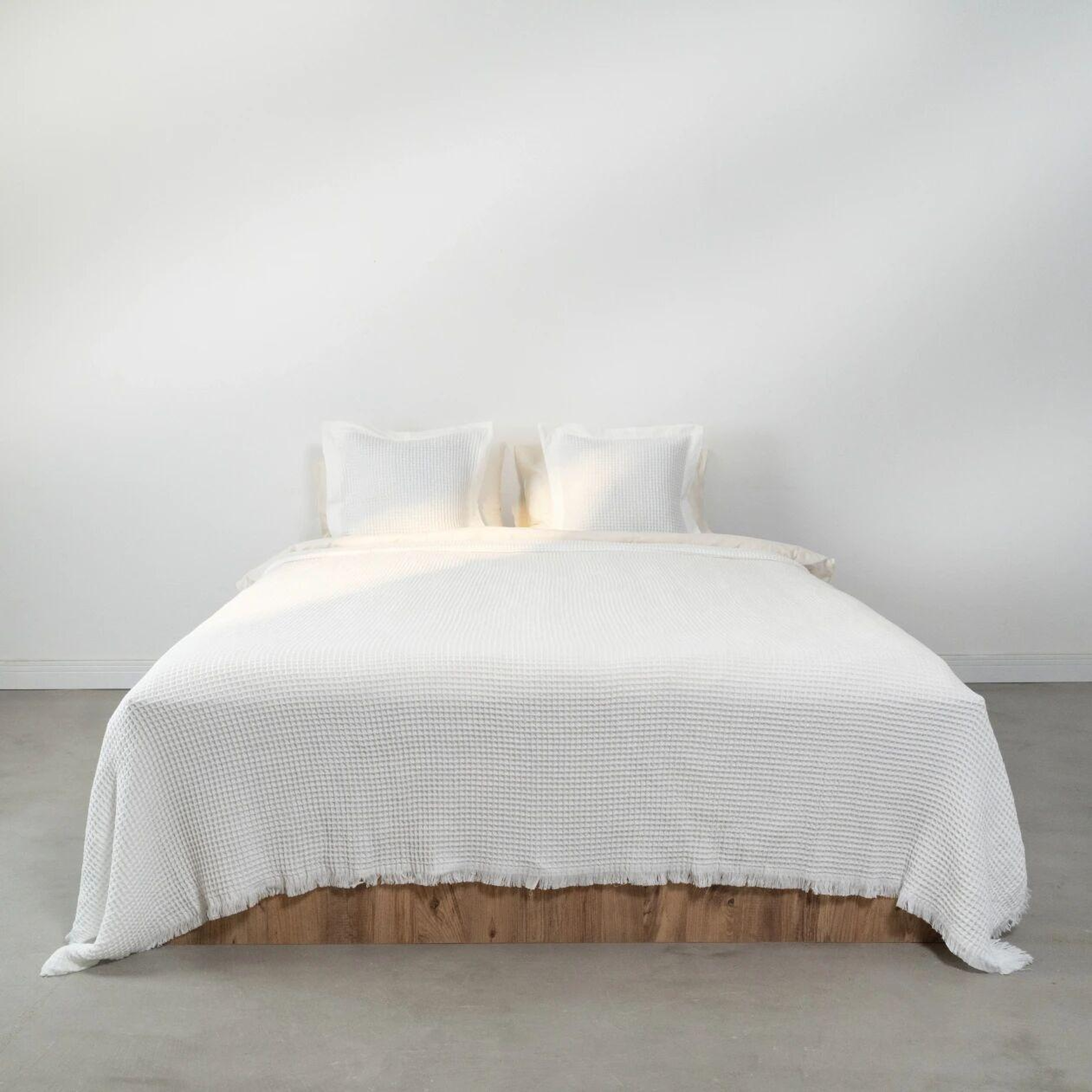 Qua Home Terra Petek Dokulu Çift Kişilik Yatak Örtüsü Beyaz 220x240 cm