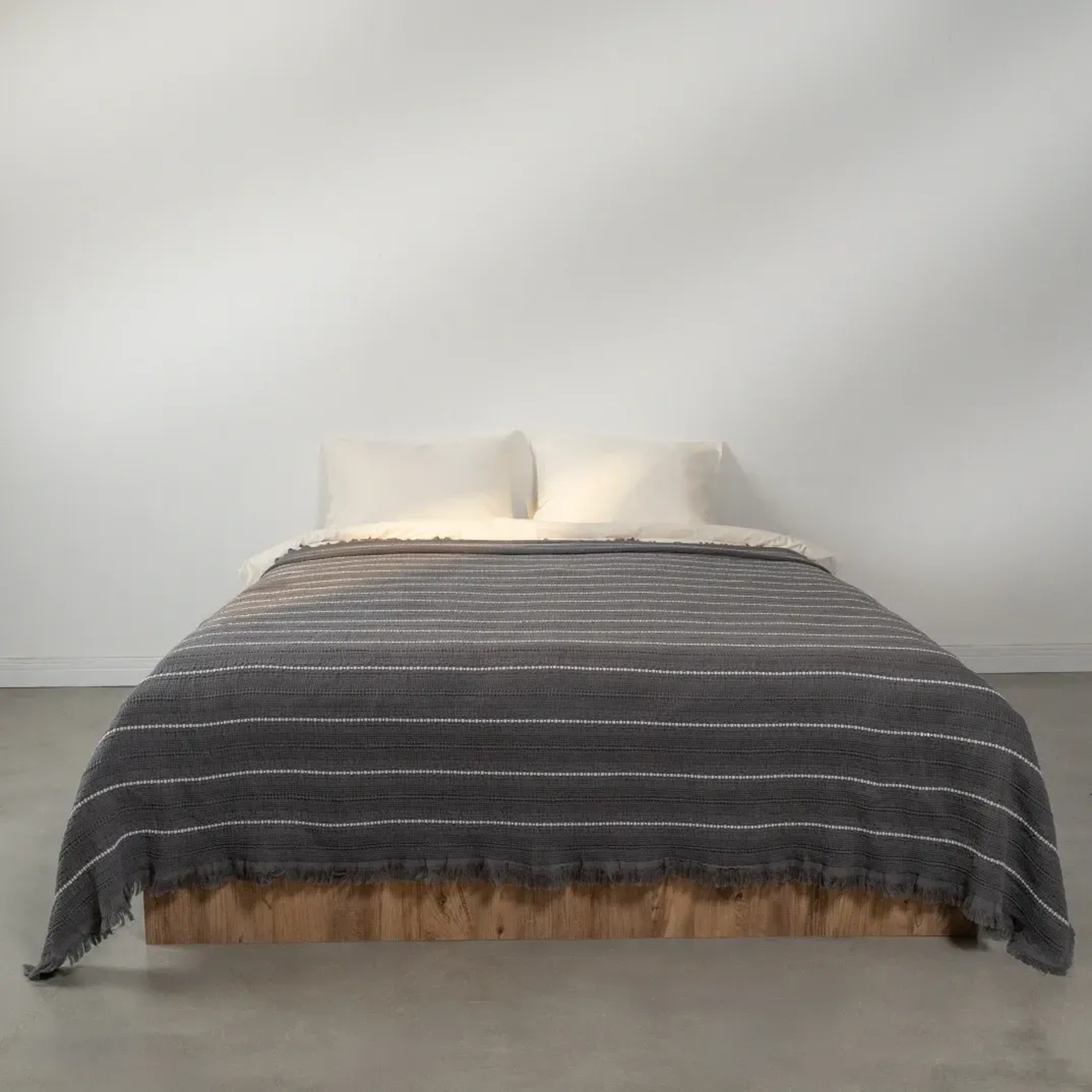 Qua Home Marigold Pamuklu Çift Kişilik Yatak Örtüsü Antrasit 220*240 cm