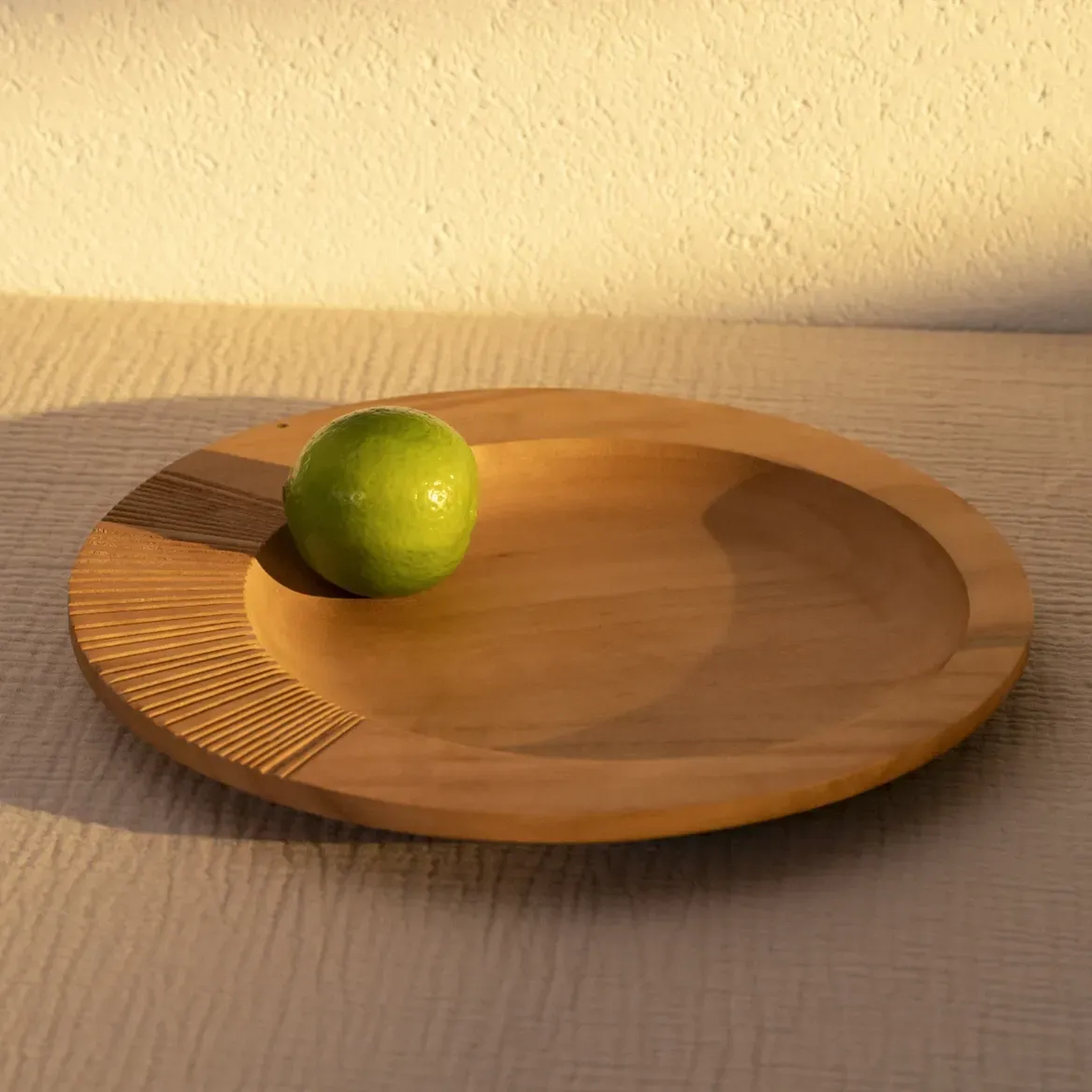 Qua Home Lyla Ceviz Ahşap Dekoratif Tabak 25x25x2.5 cm