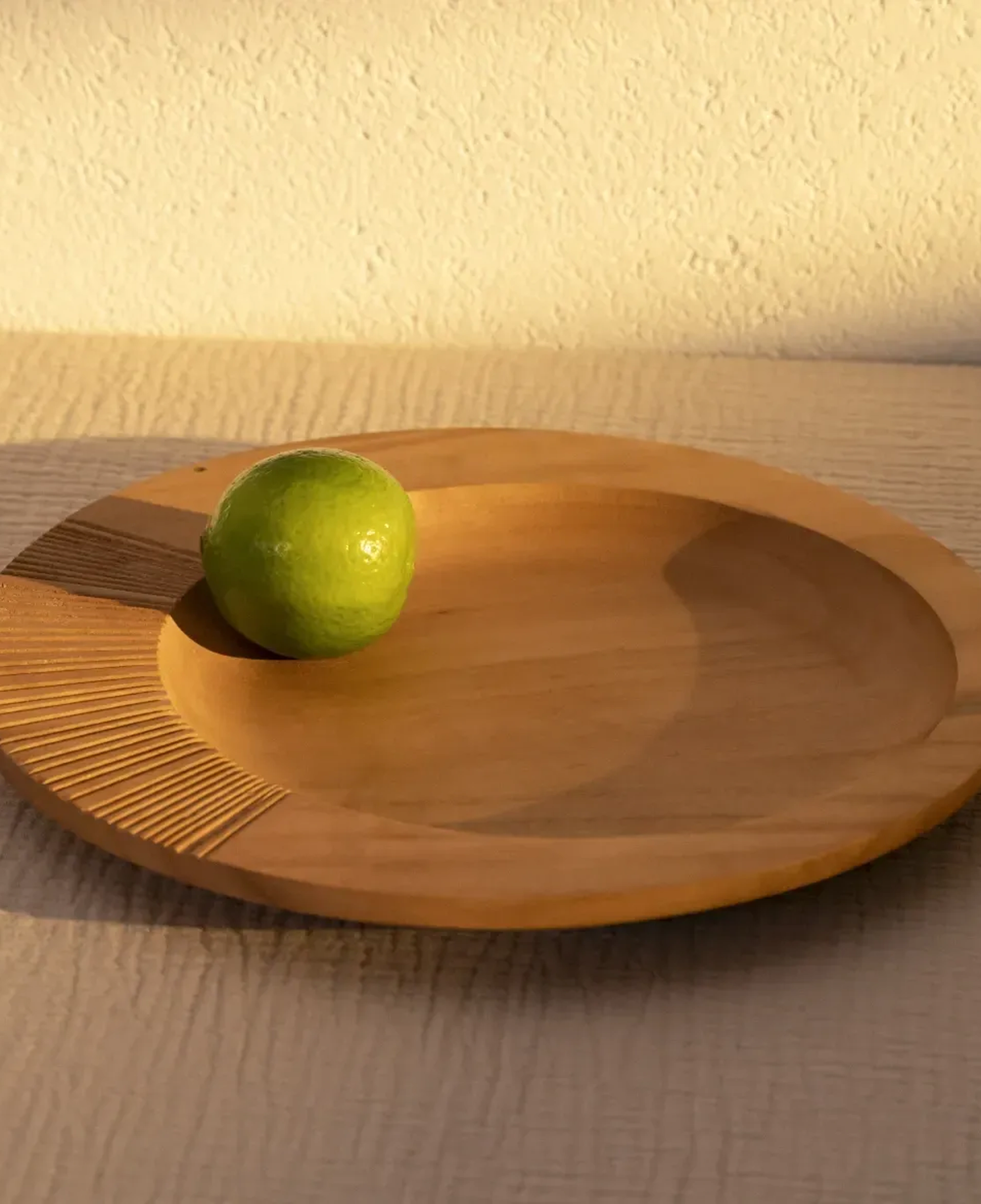 Qua Home Lyla Ceviz Ahşap Dekoratif Tabak 25x25x2.5 cm