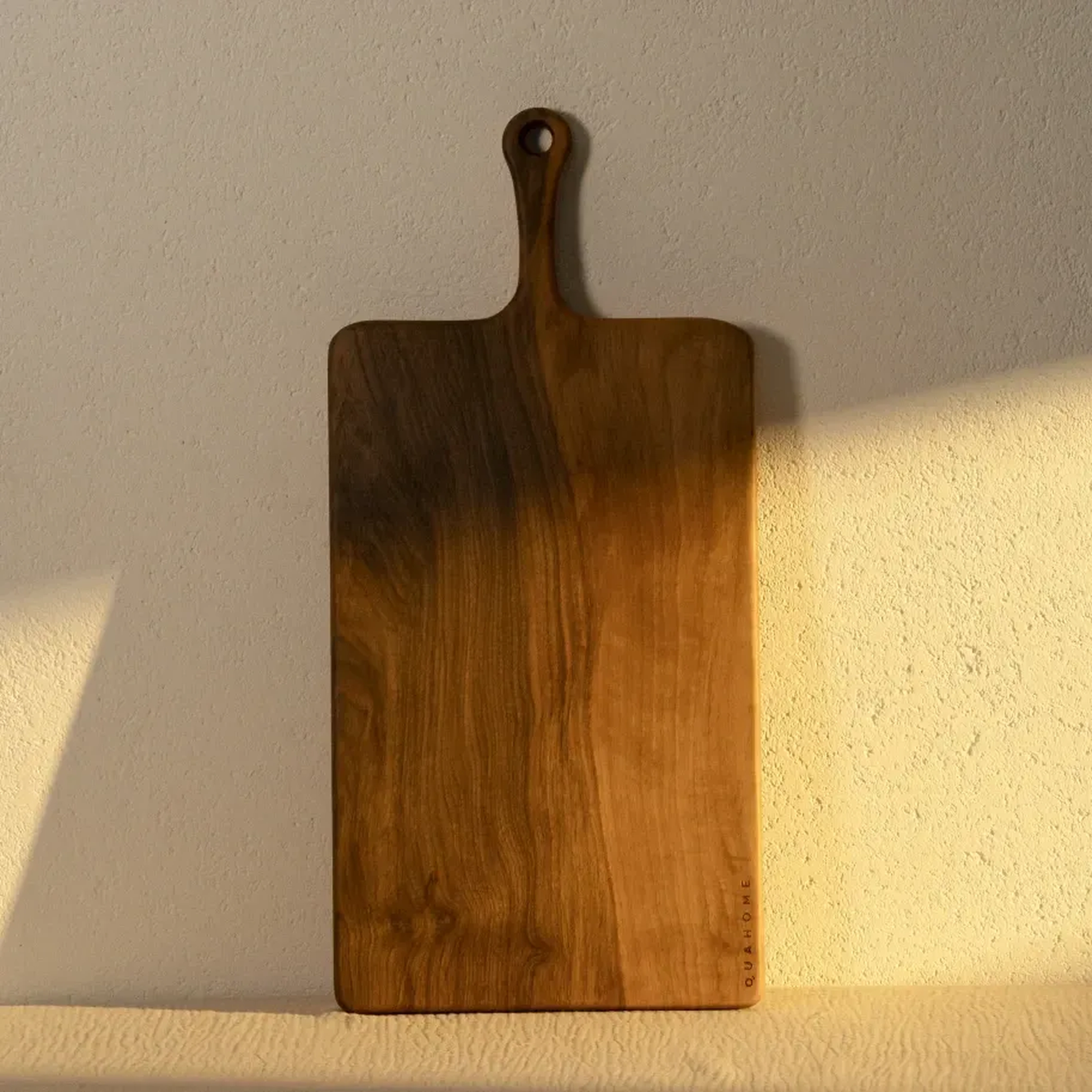 Qua Home Ira Ceviz Ahşap Kesme & Sunum Tahtası 52x25x1.8 cm