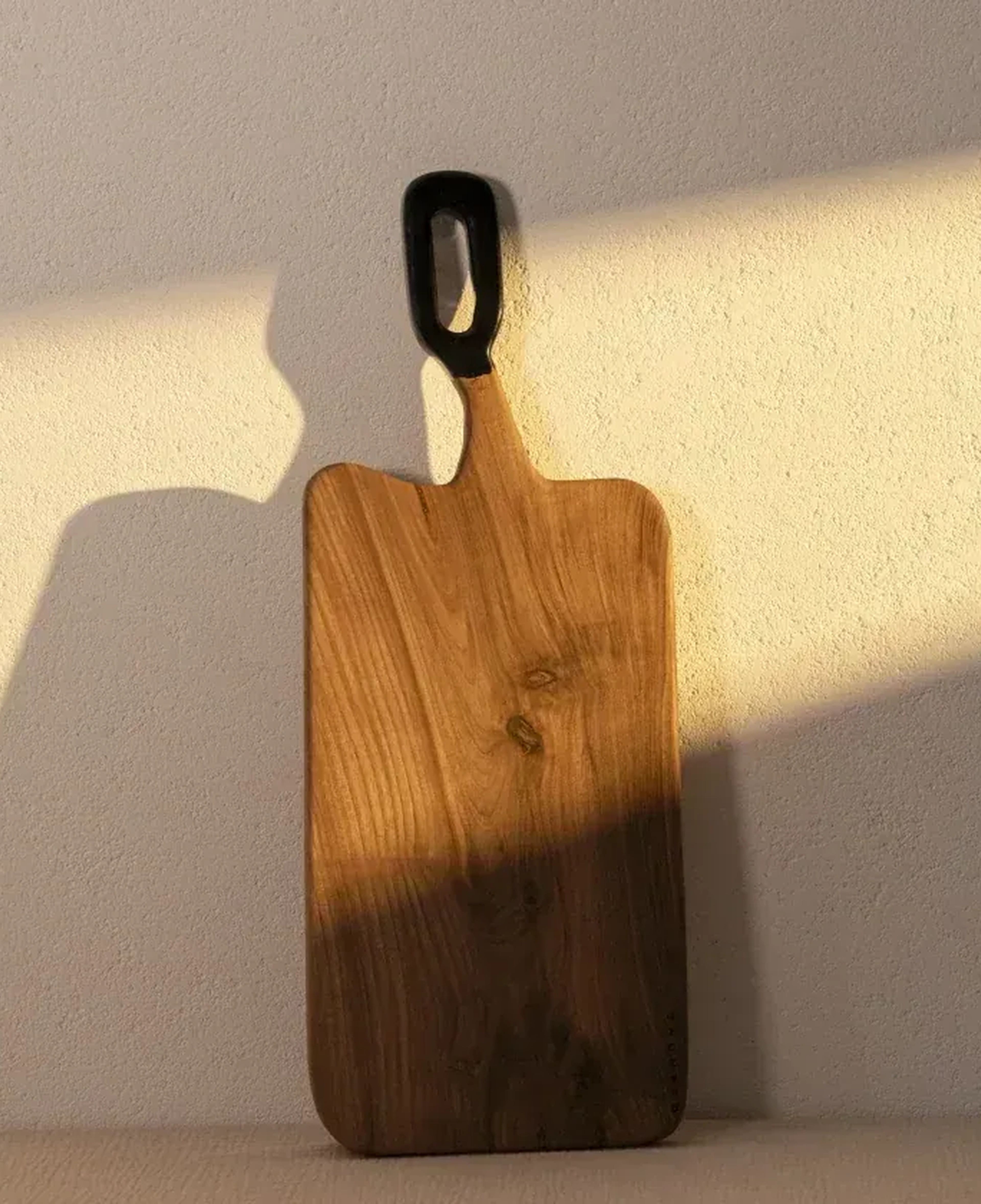 Qua Home Ari Ceviz Ahşap Kesme & Sunum Tahtası 60x23x2,5