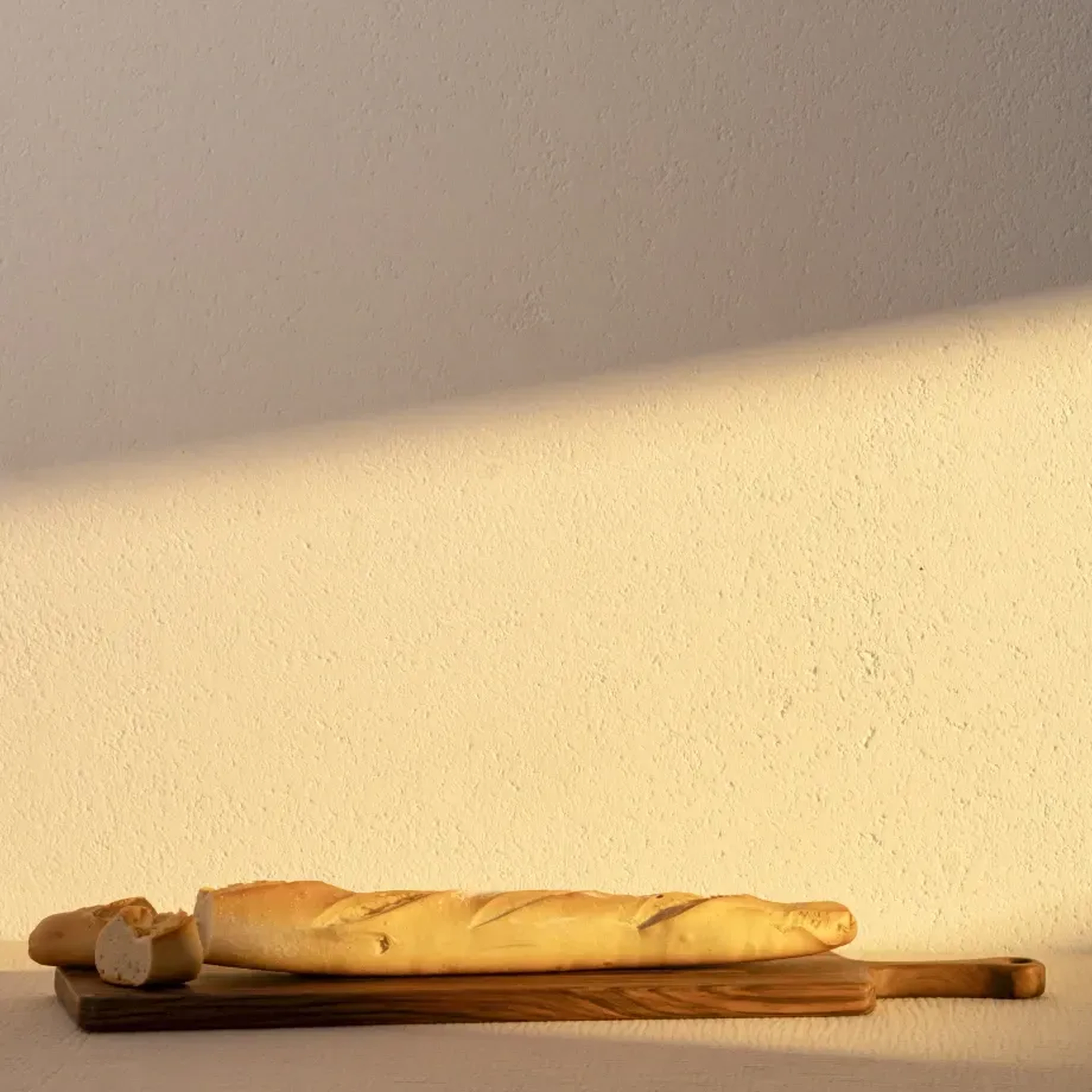 Qua Home Ira Ceviz Ahşap Kesme & Sunum Tahtası 62x15x1.8 cm