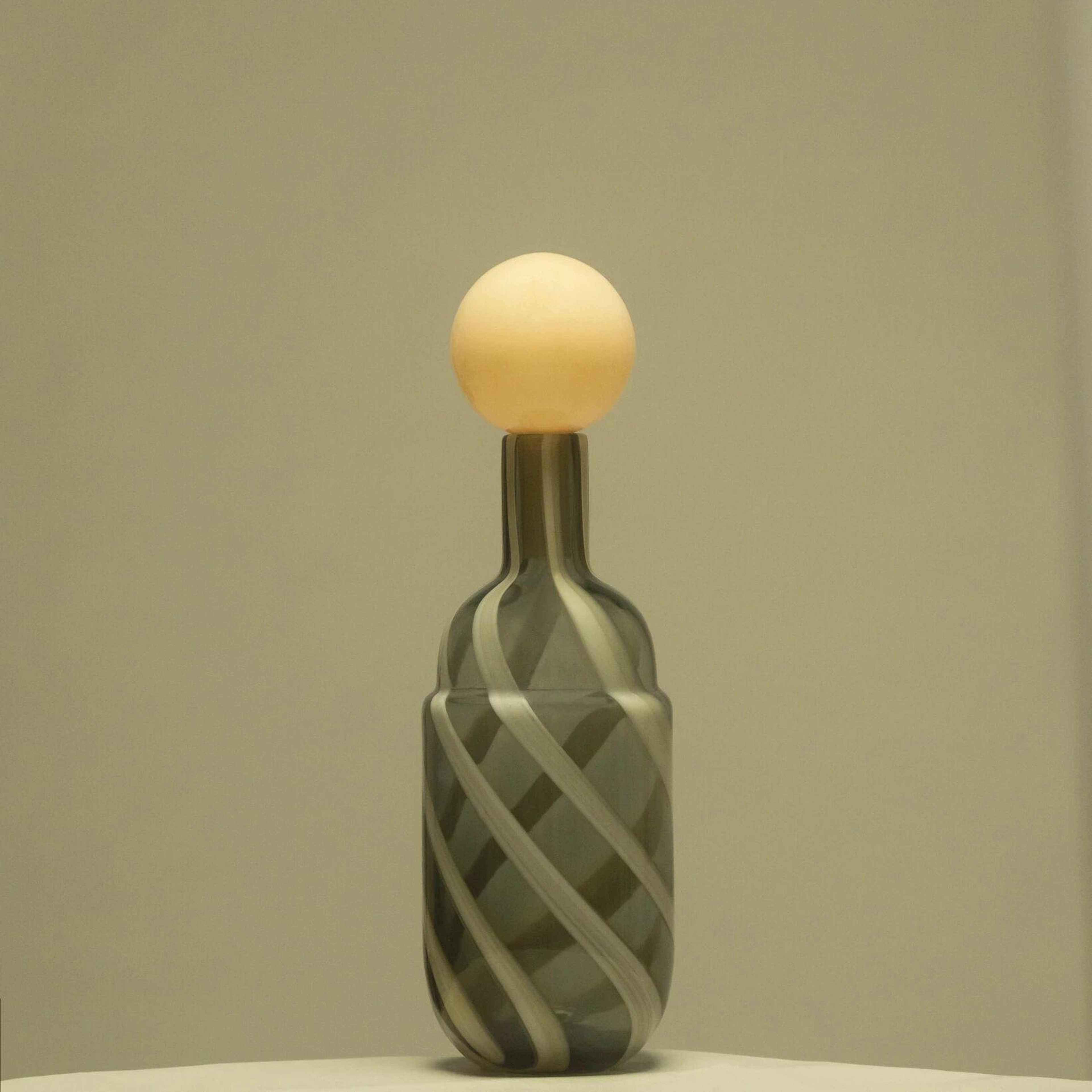 Qua Home Lyon Yeşil Krem Çizgili Cam Vazo 12x39 cm