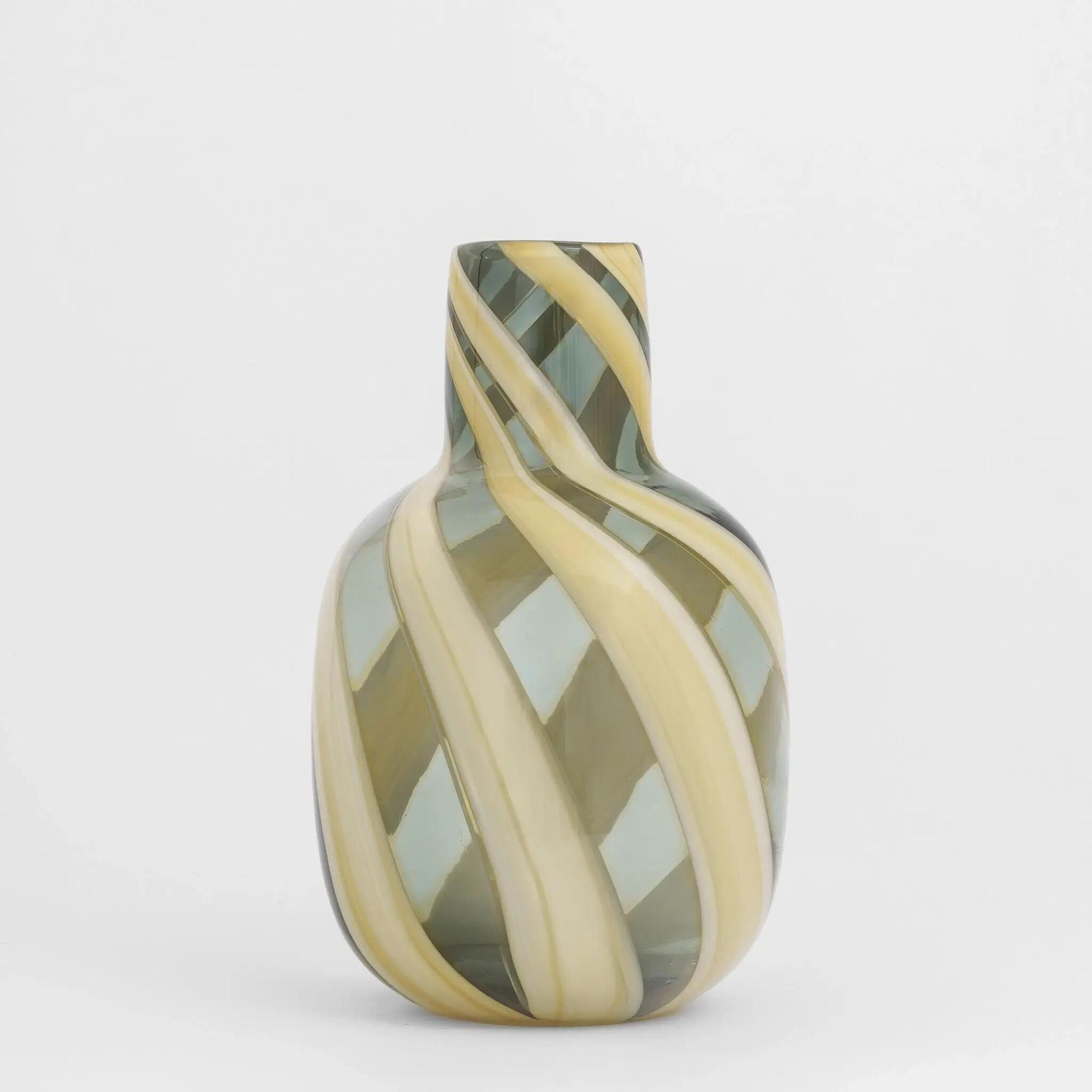 Qua Home Lyon Yeşil Krem Çizgili Cam Vazo 20x33 cm