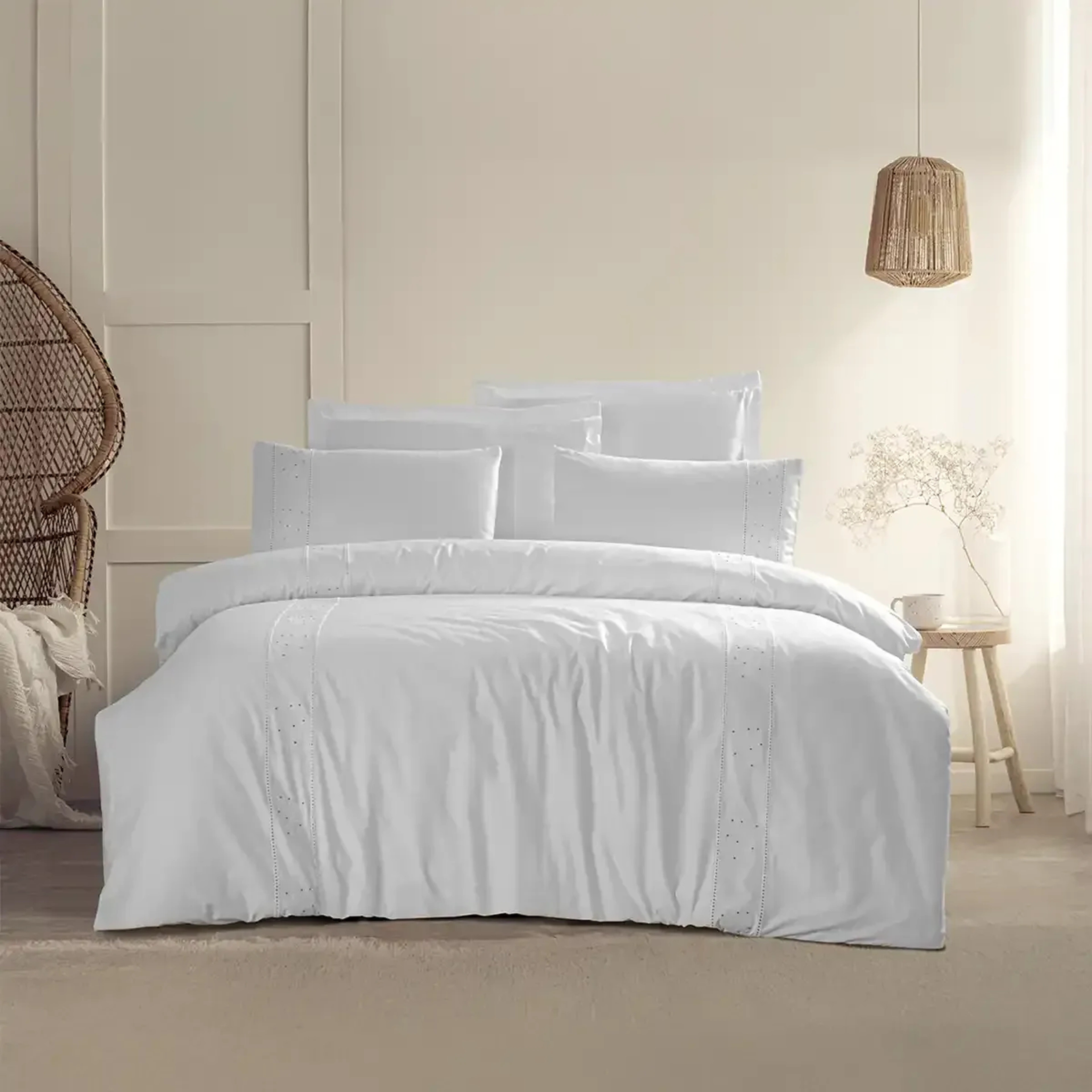 Qua Home Grace 300 Tc Pamuk Perkal Nakışlı ve Ajurlu King Size Nevresim Seti Beyaz