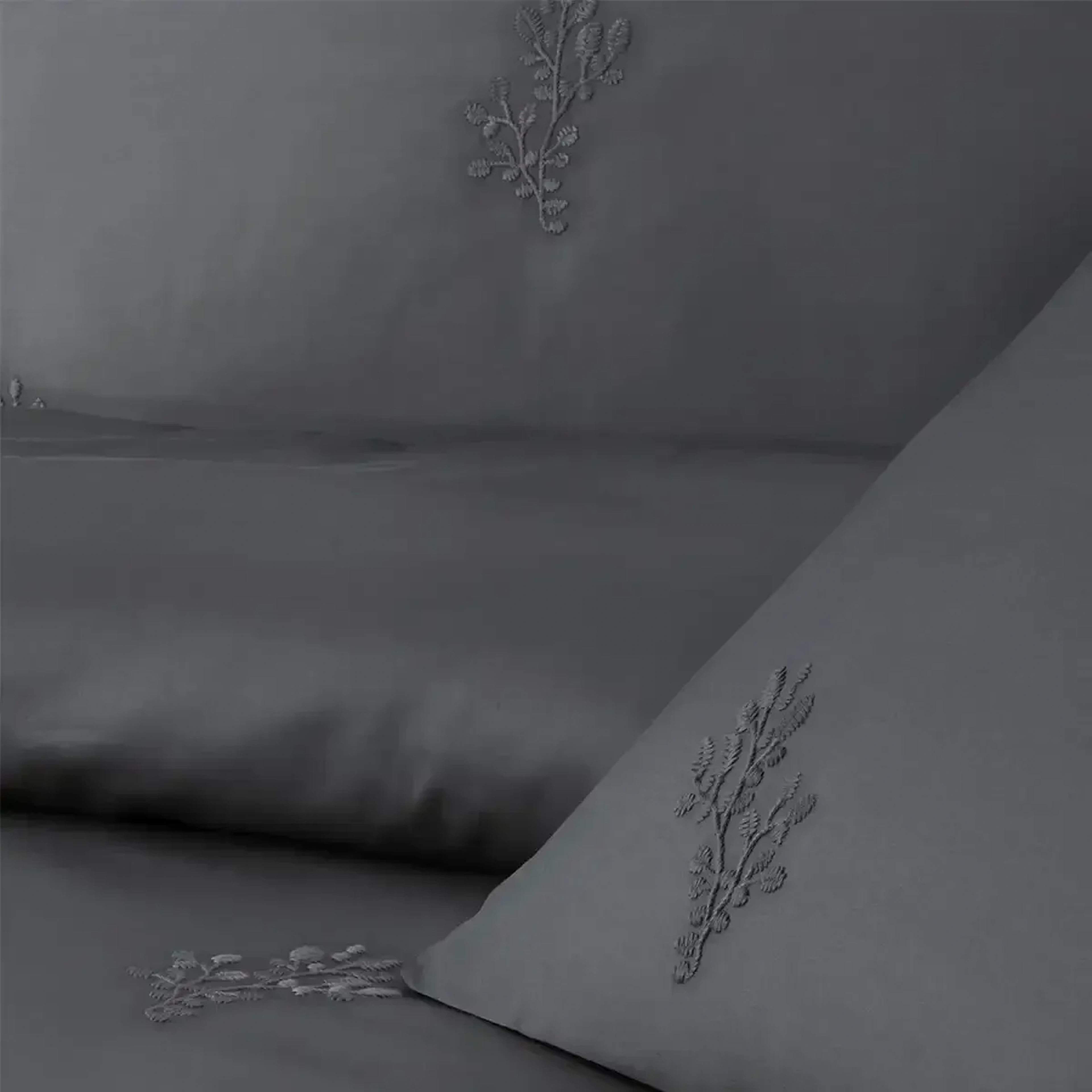 Qua Home Carmen 300 Tc Pamuk Saten Nakışlı Çift Kişilik Nevresim Seti Gri