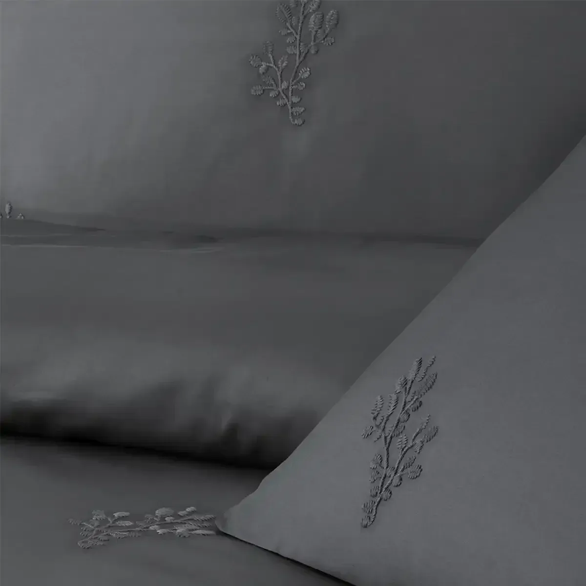 Qua Home Carmen 300 Tc Pamuk Saten Nakışlı Çift Kişilik Nevresim Seti Gri