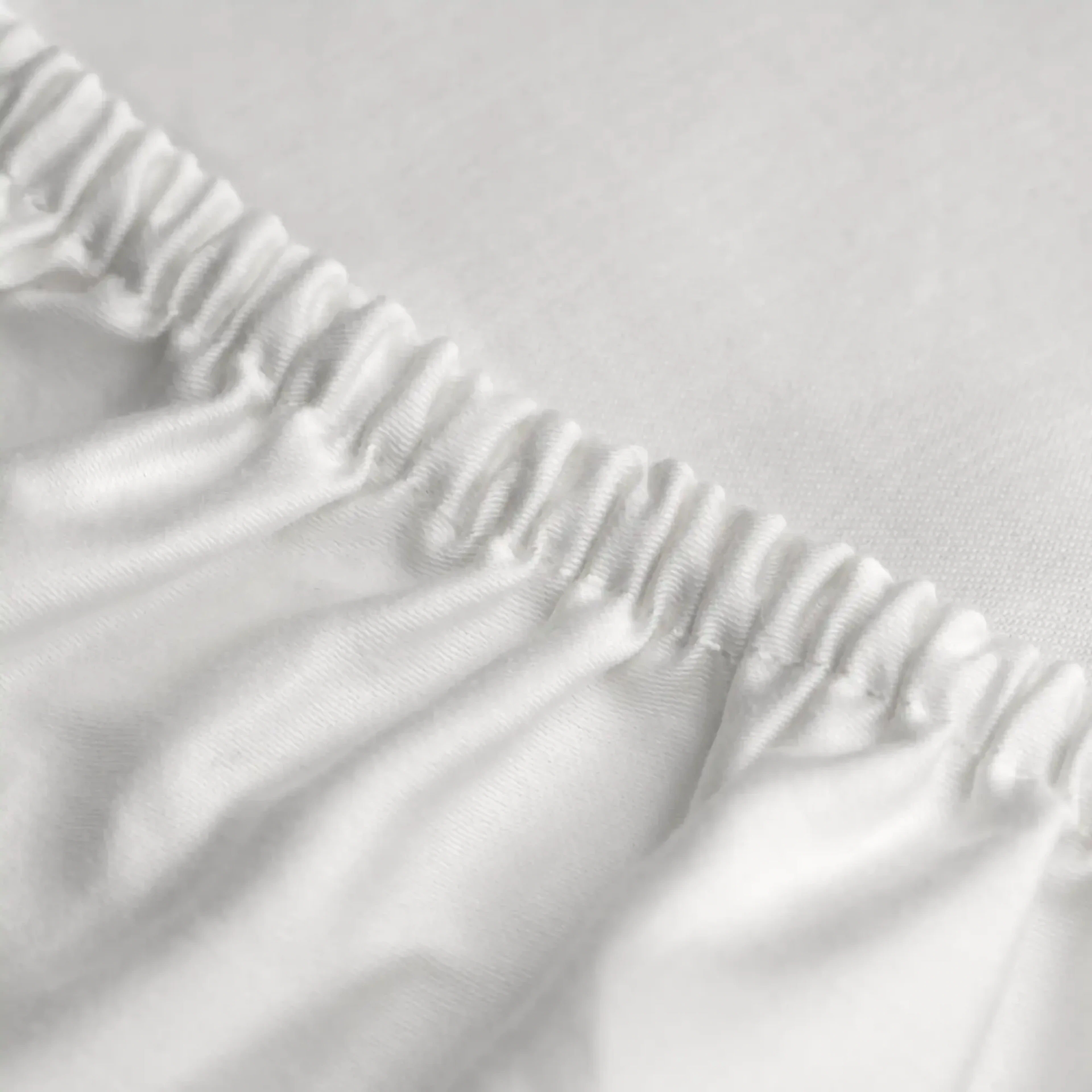 Qua Home Odin 300 TC Pamuk Saten Tek Kişilik Lastikli Çarşaf Beyaz