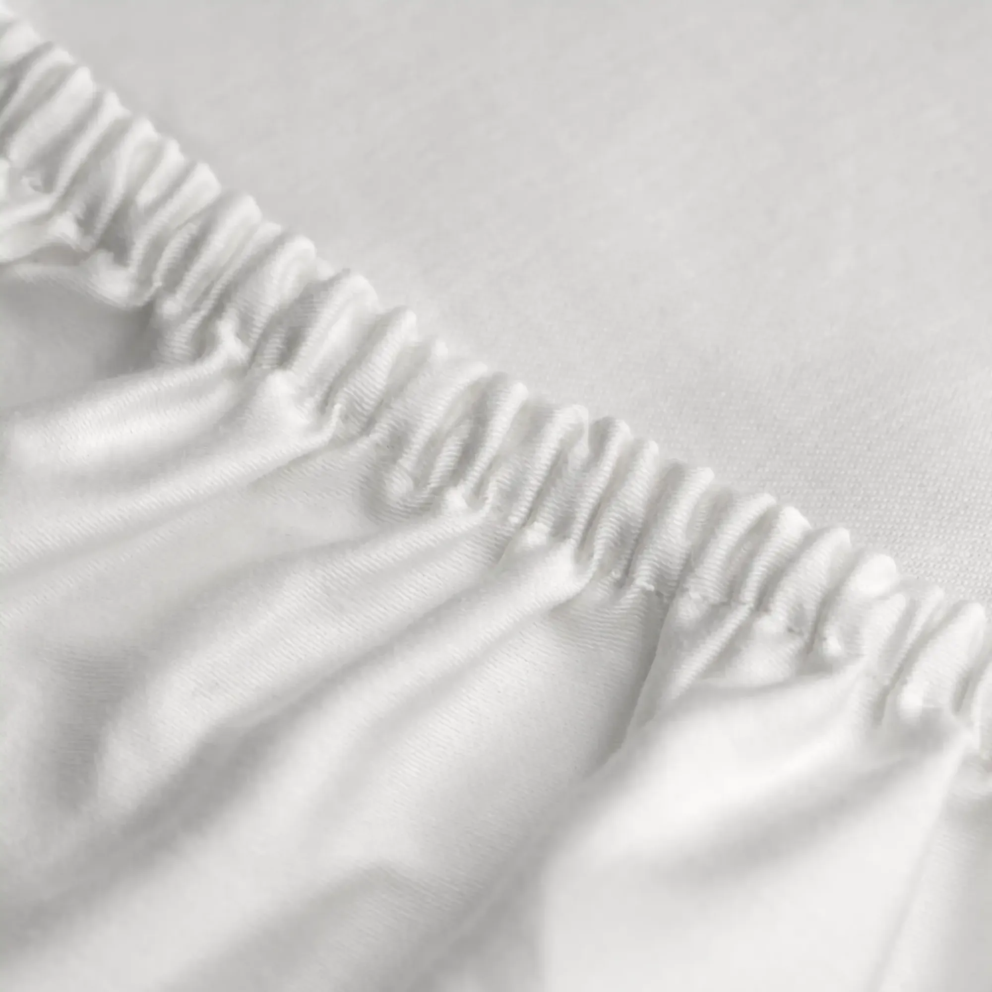 Qua Home Odin 300 TC Pamuk Saten Tek Kişilik Lastikli Çarşaf Beyaz