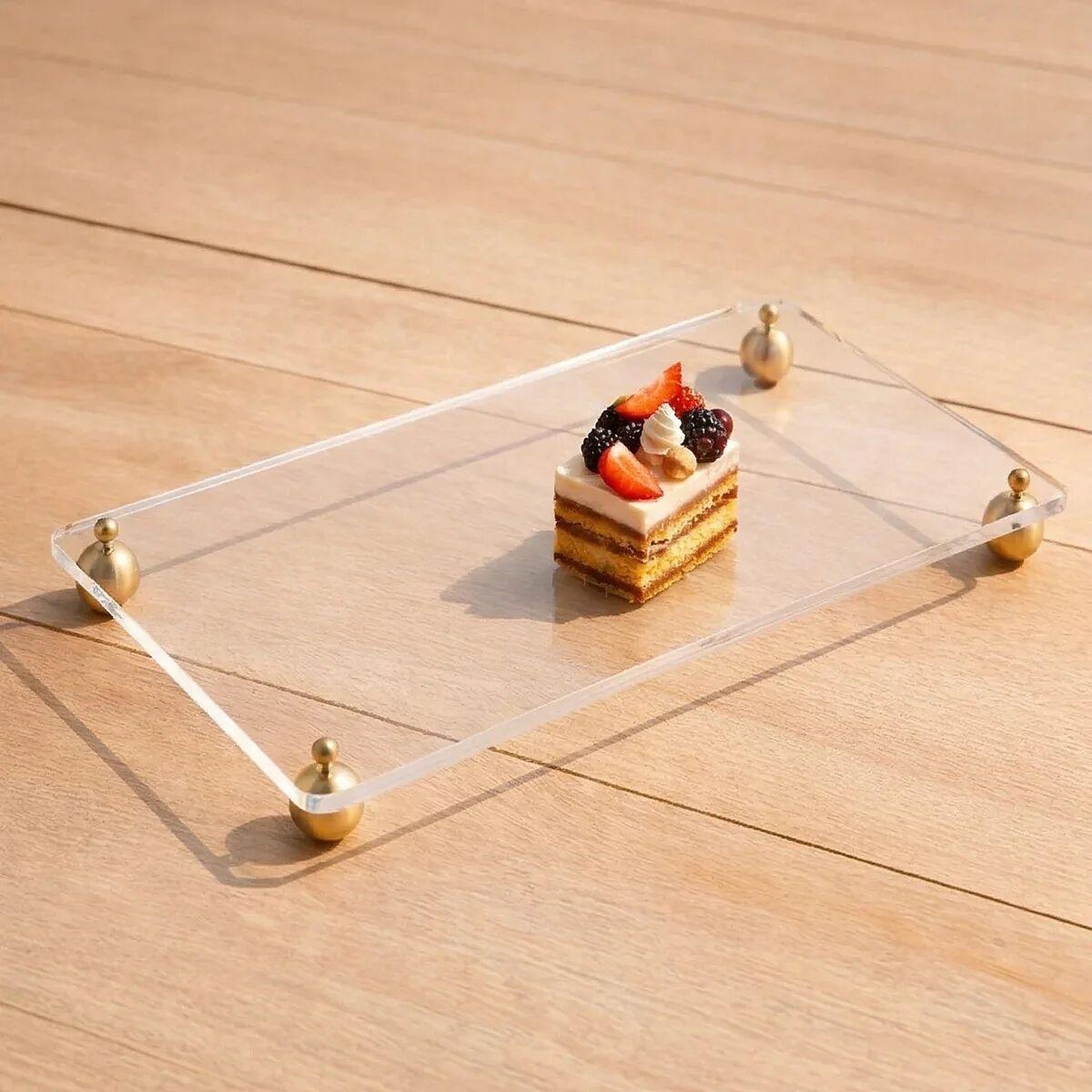 Qua Home Karis Pirinç Ayaklı Pleksi Jardinyer Şeffaf 40x20 cm