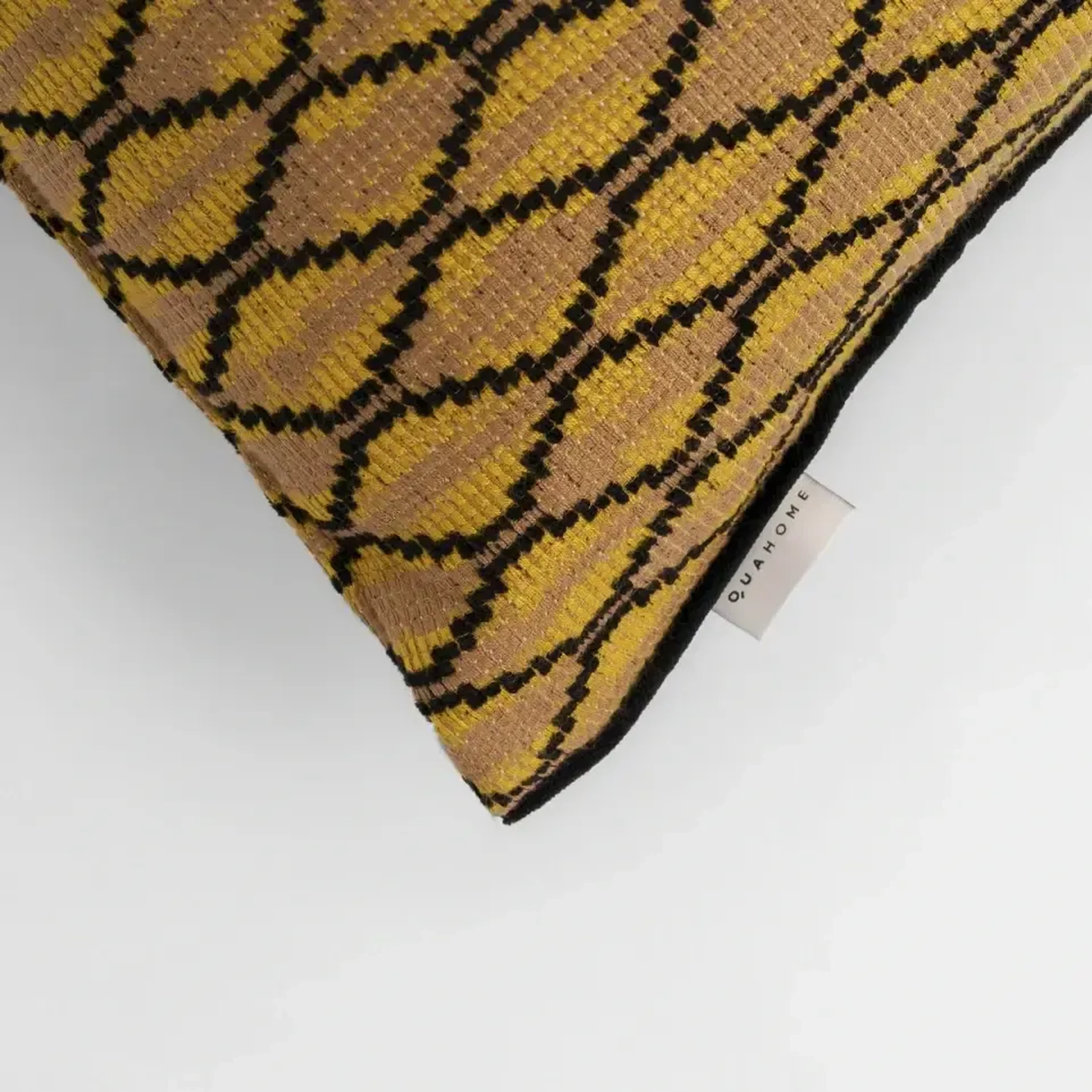 Qua Home Roche Biyeli Dekoratif Kırlent Vizon Siyah 45x45