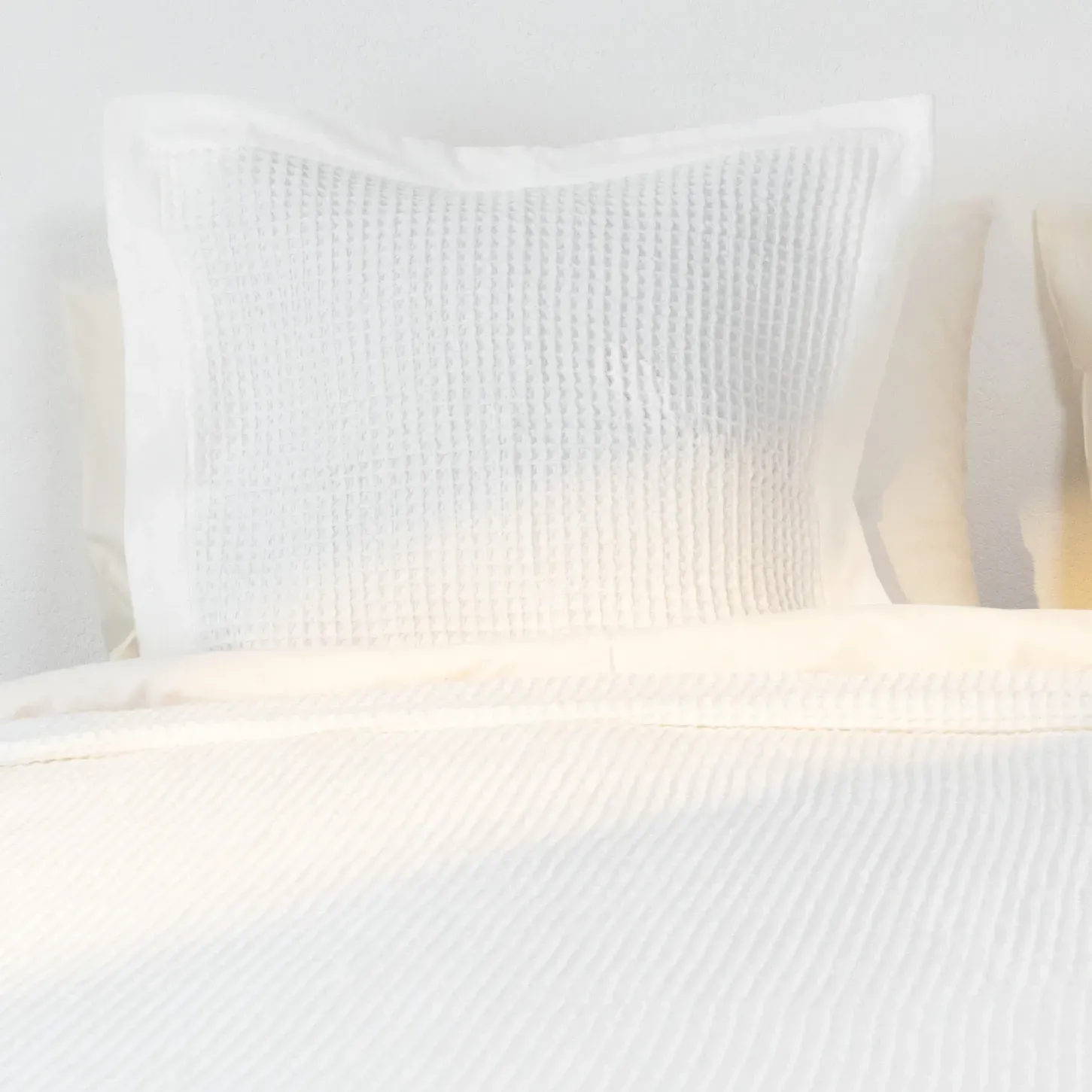 Qua Home Terra Petek Dokulu Dekoratif Kırlent Beyaz 50x50 cm