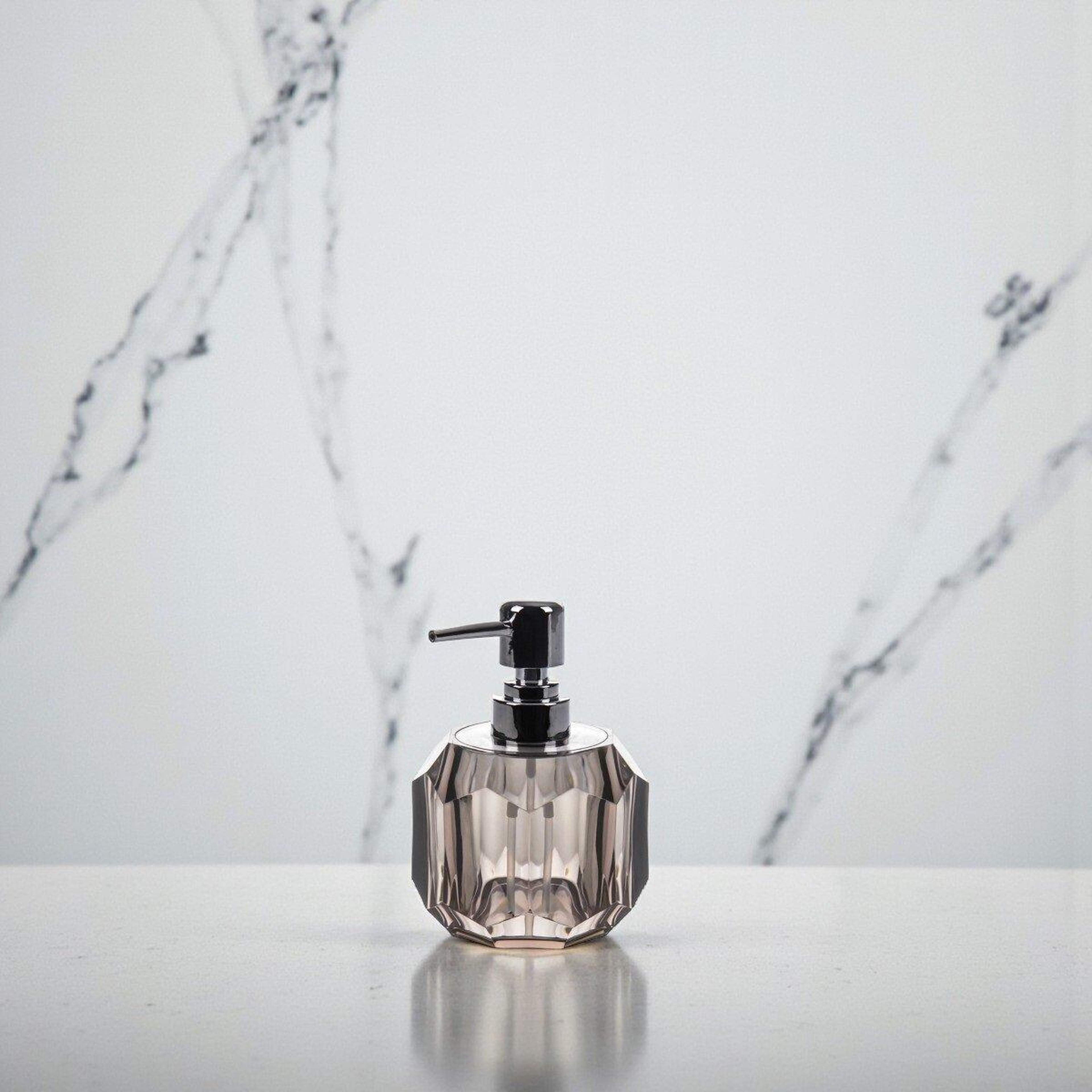 Qua Home Pomy Akrilik Sıvı Sabunluk Füme