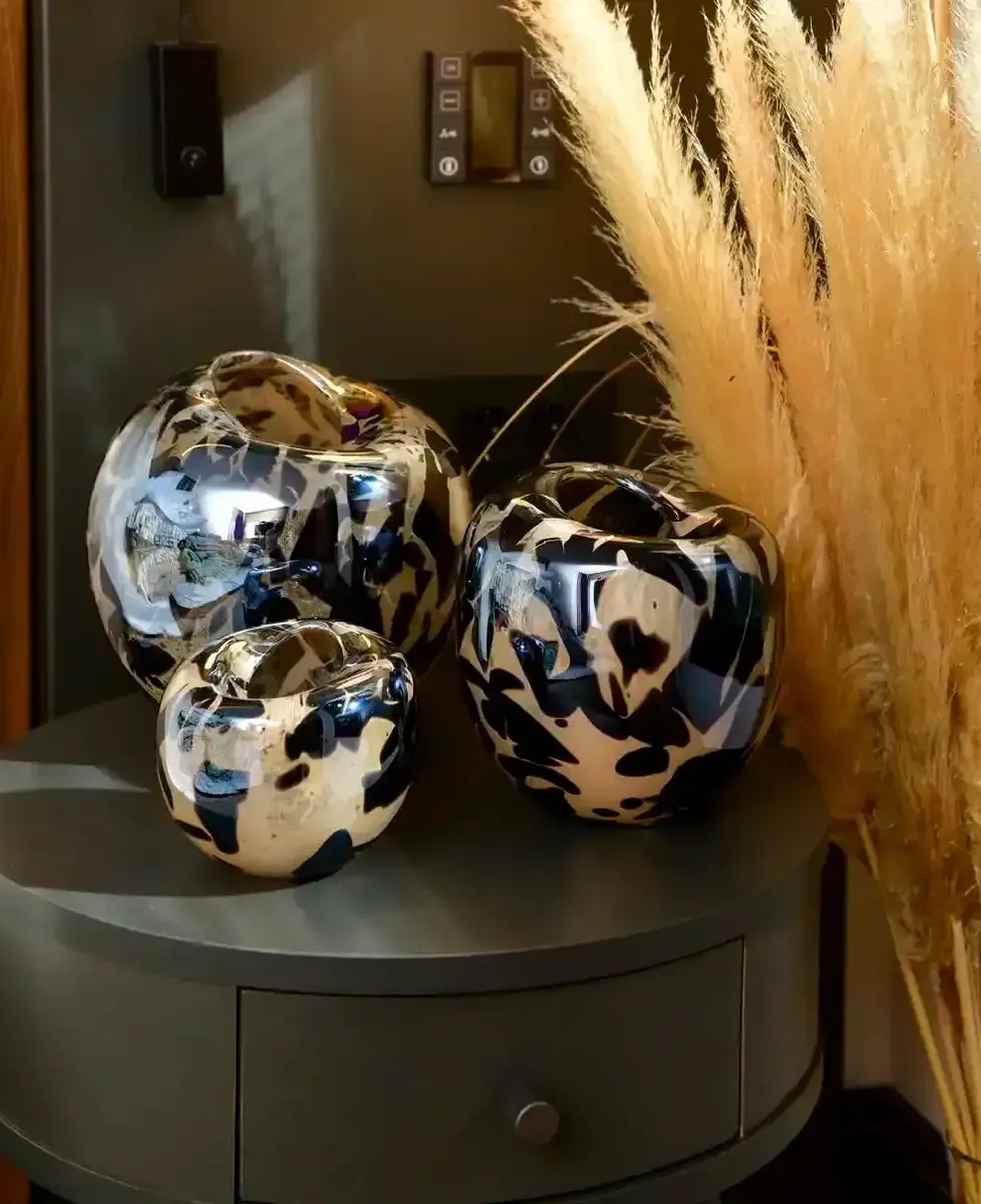 Zoe Siyah Gri El Yapımı Cam Vazo