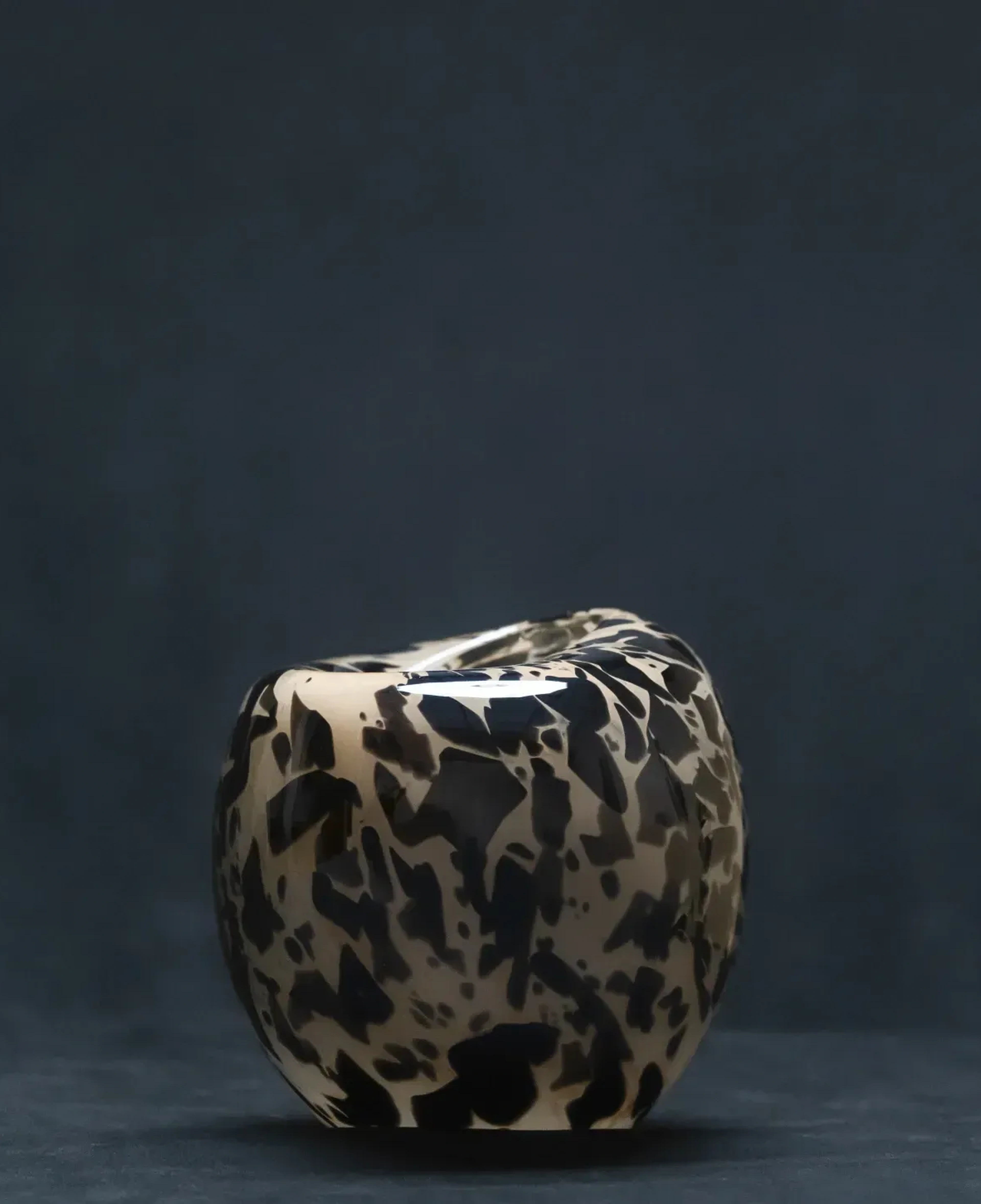 Zoe Siyah Gri El Yapımı Cam Vazo