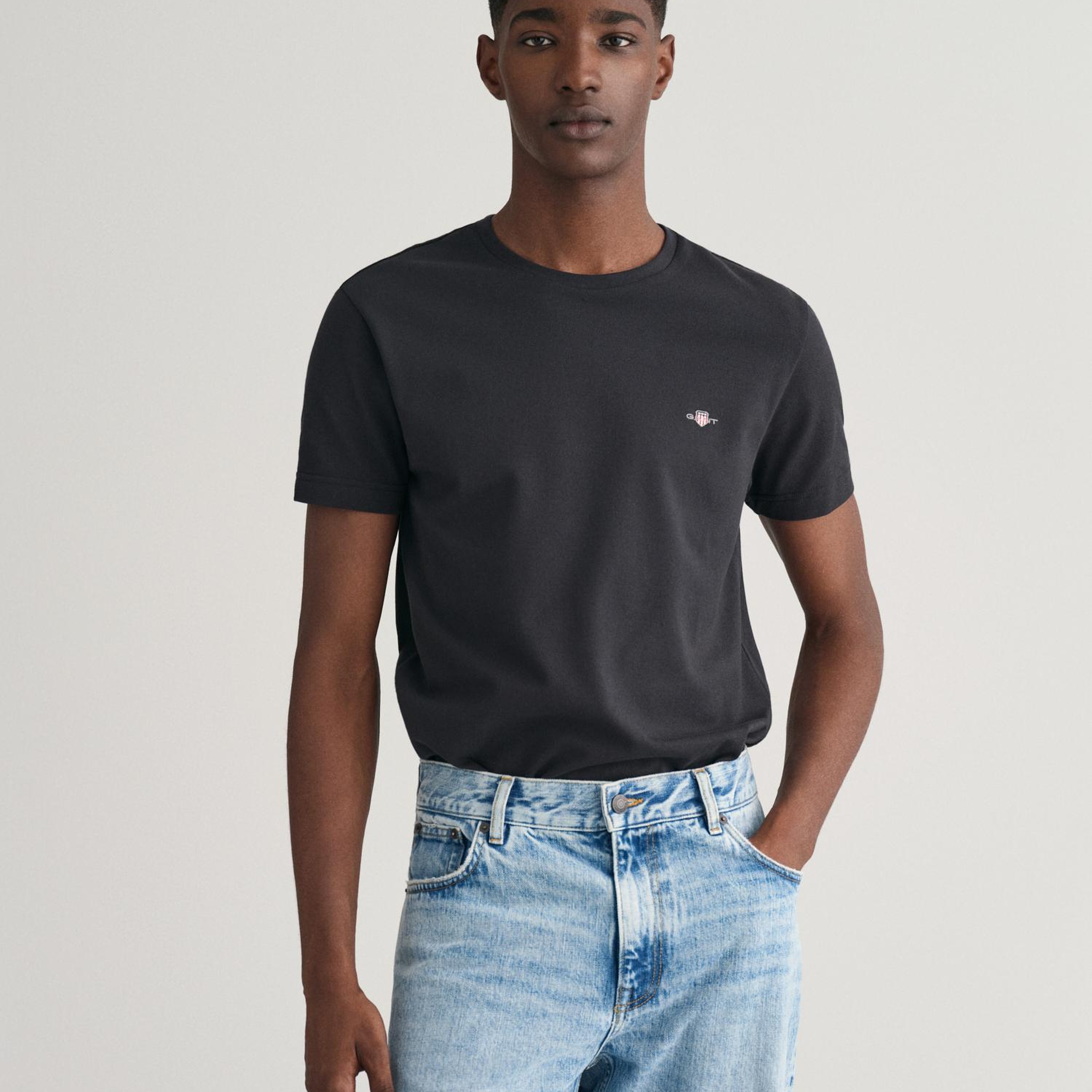 GANT Erkek Siyah Slim Fit Bisiklet Yaka T-Shirt