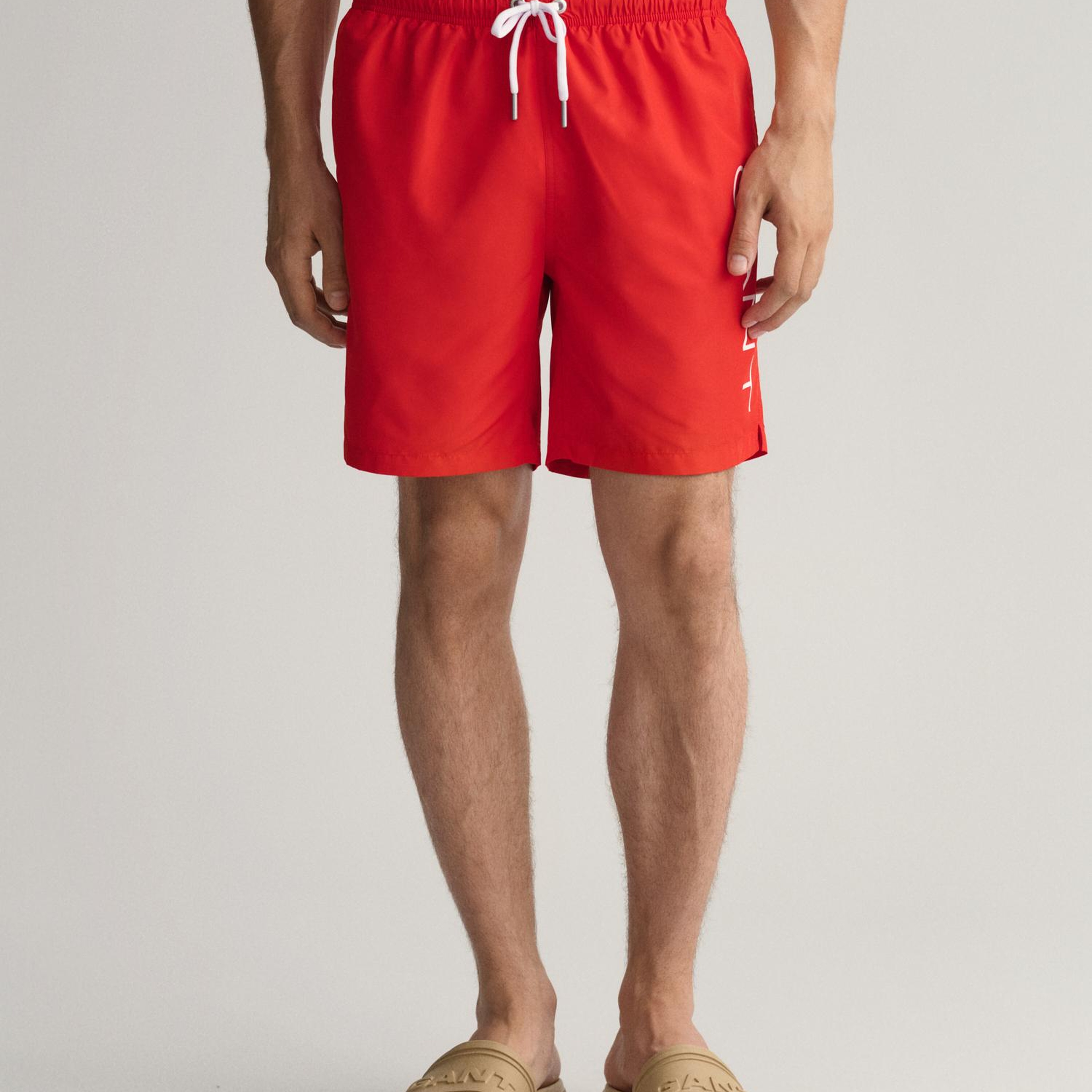 GANT Erkek Kırmızı Logolu Deniz Şortu