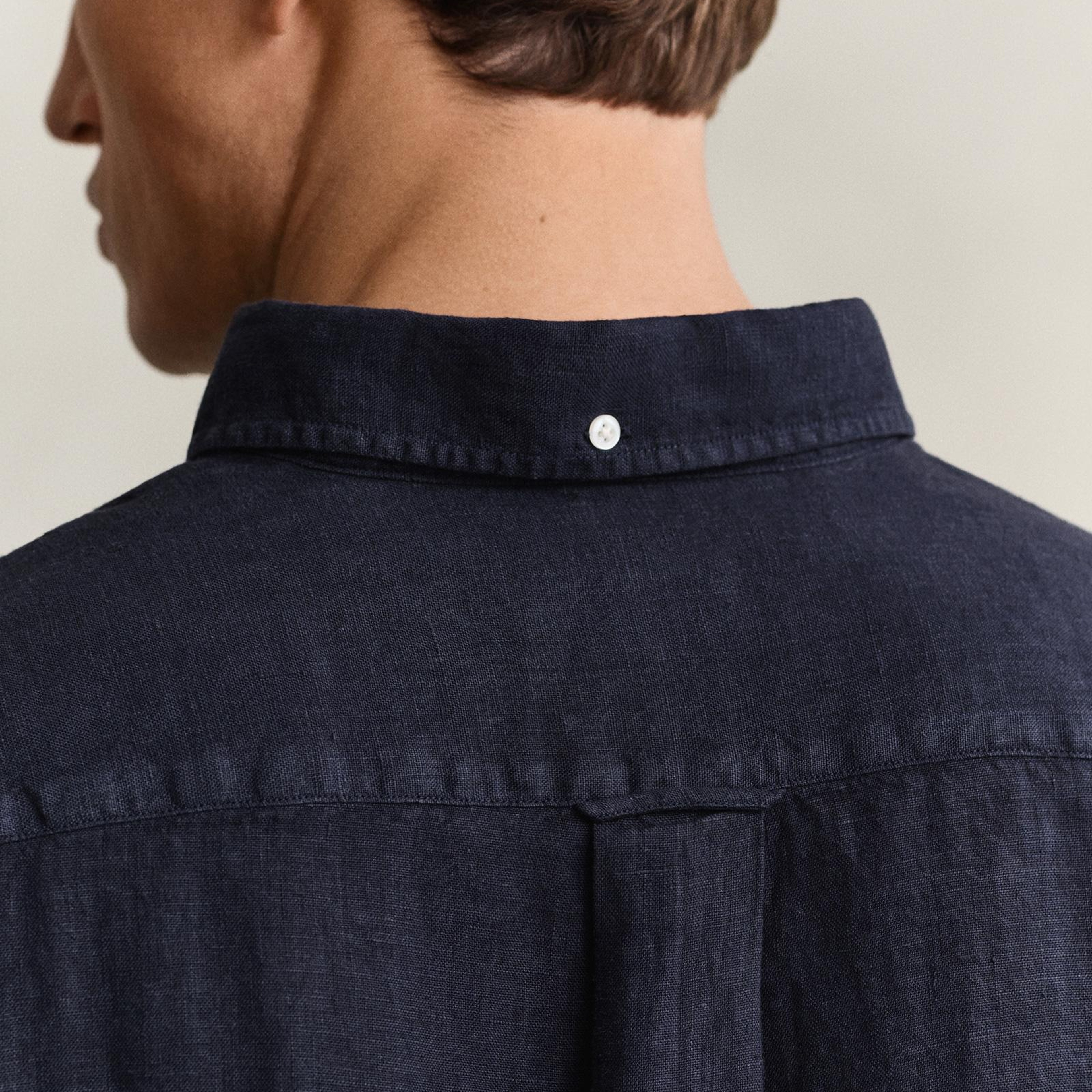 GANT Erkek Lacivert Regular Fit Düğmeli Yaka Keten Gömlek